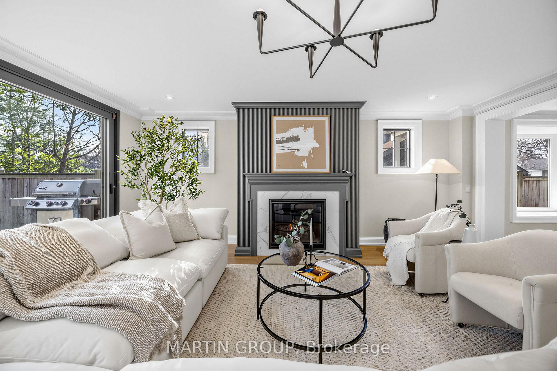 297 Watson Avenue, Oakville, ON L6J 3V3