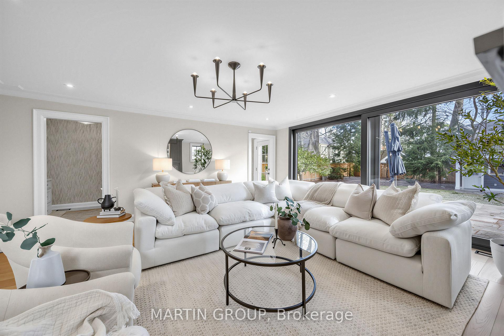 297 Watson Avenue, Oakville, ON L6J 3V3