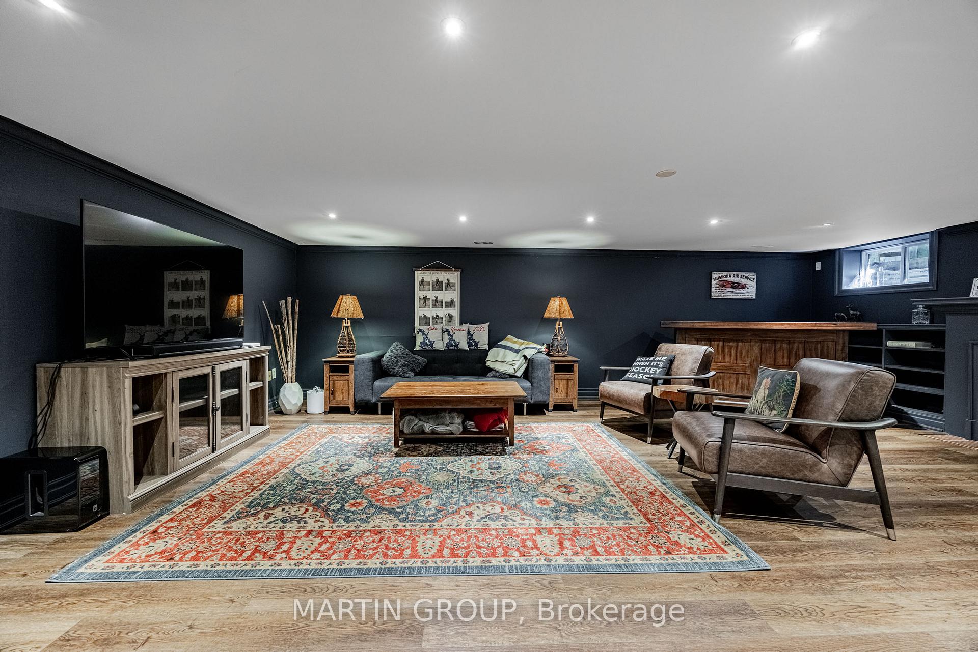 297 Watson Avenue, Oakville, ON L6J 3V3