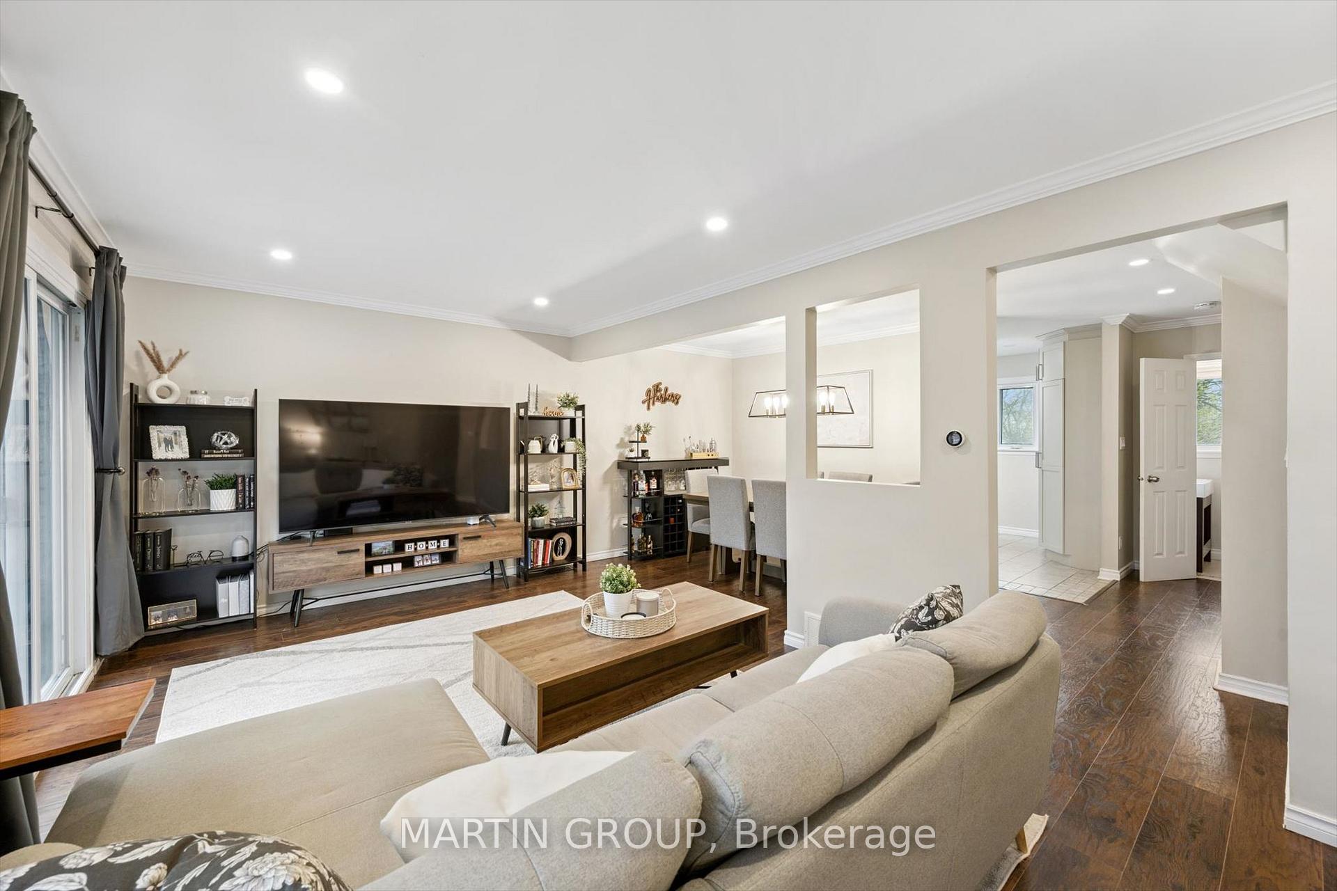 1270 Gainsborough Drive 2