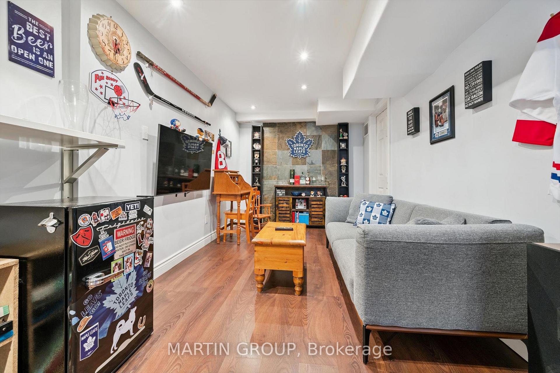1270 Gainsborough Drive 2
