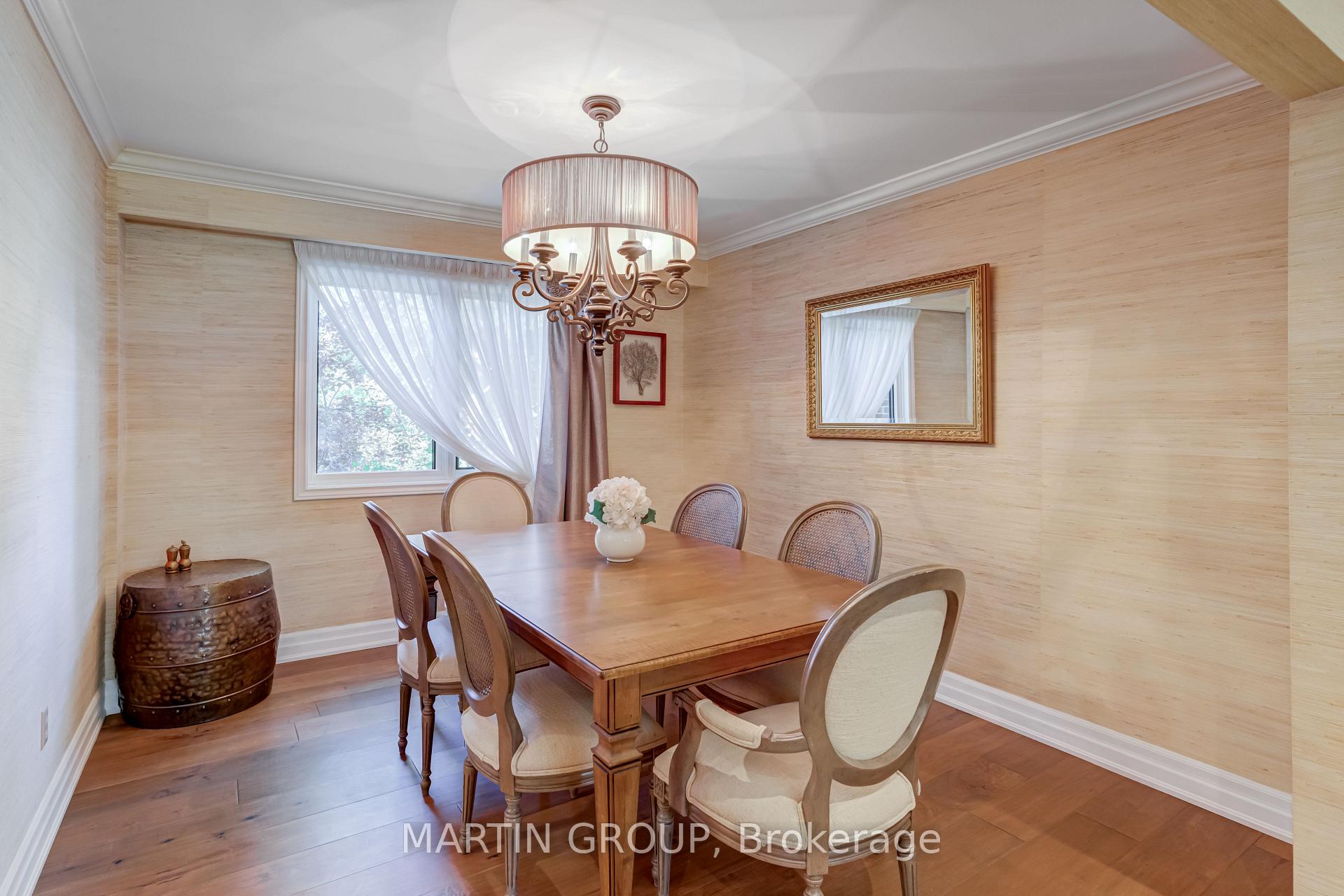 253 McCraney Street W