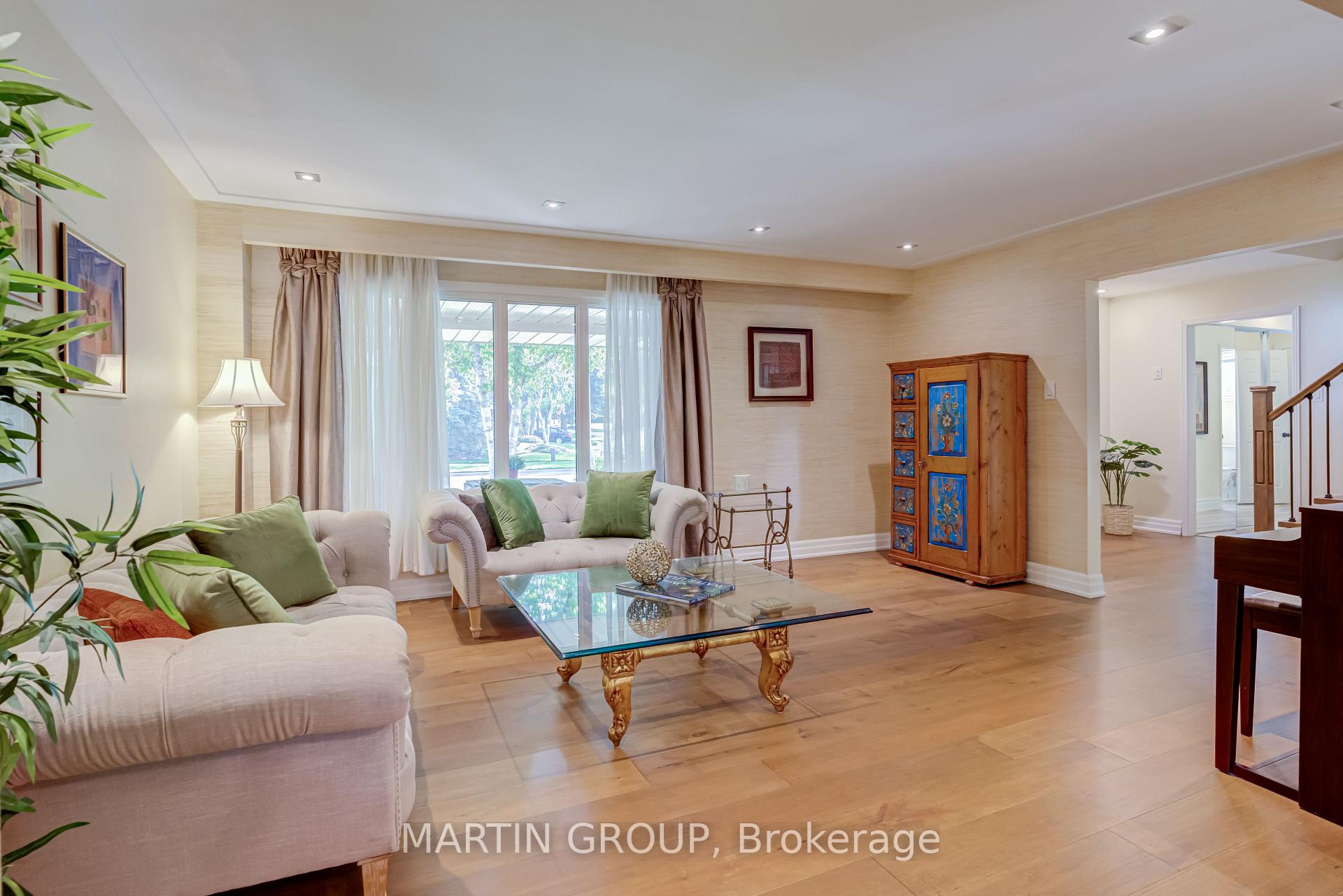 253 McCraney Street W