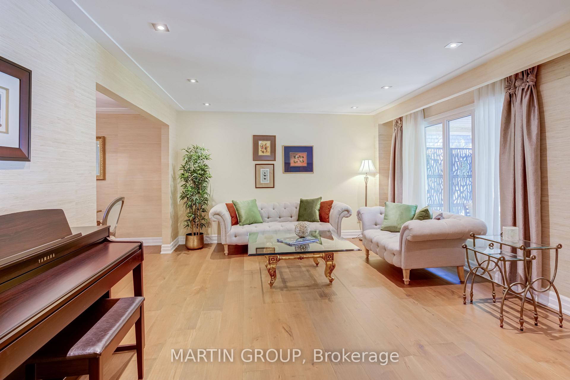 253 McCraney Street W