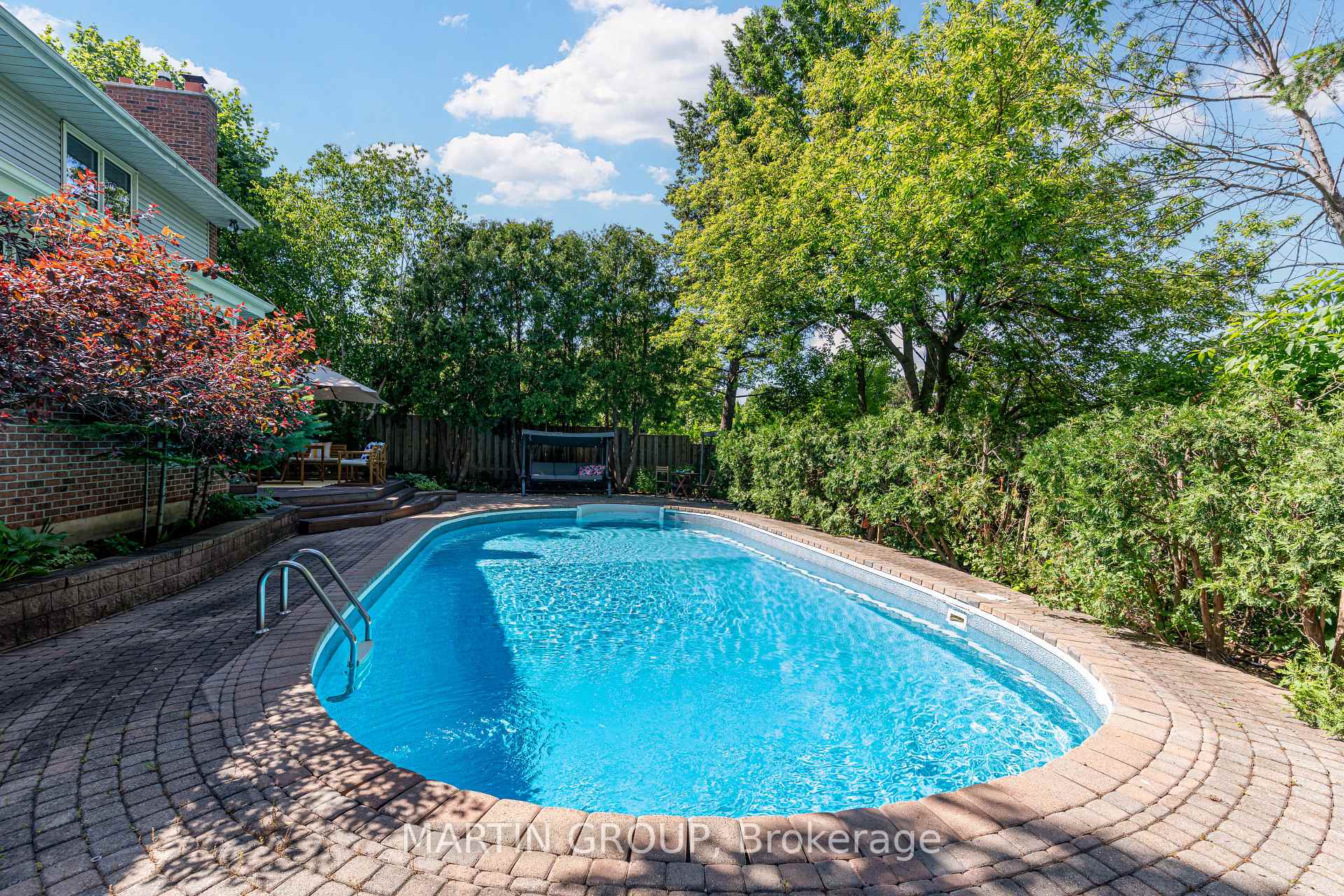 253 McCraney Street W