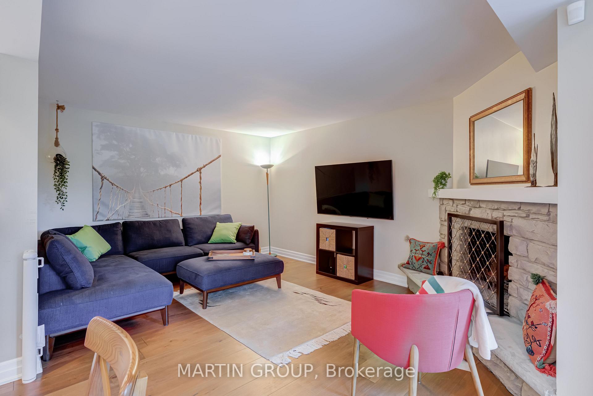 253 McCraney Street W