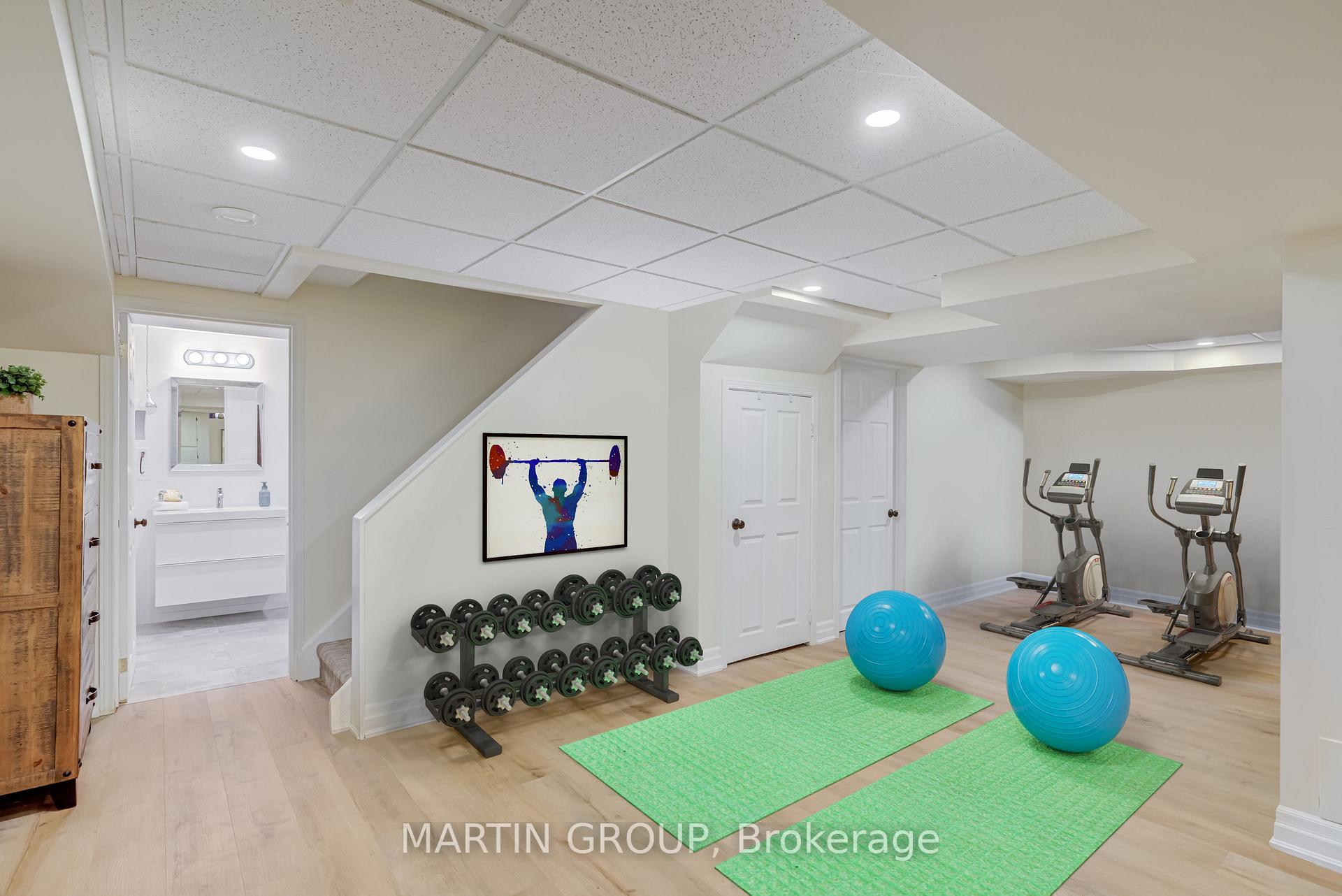 253 McCraney Street W