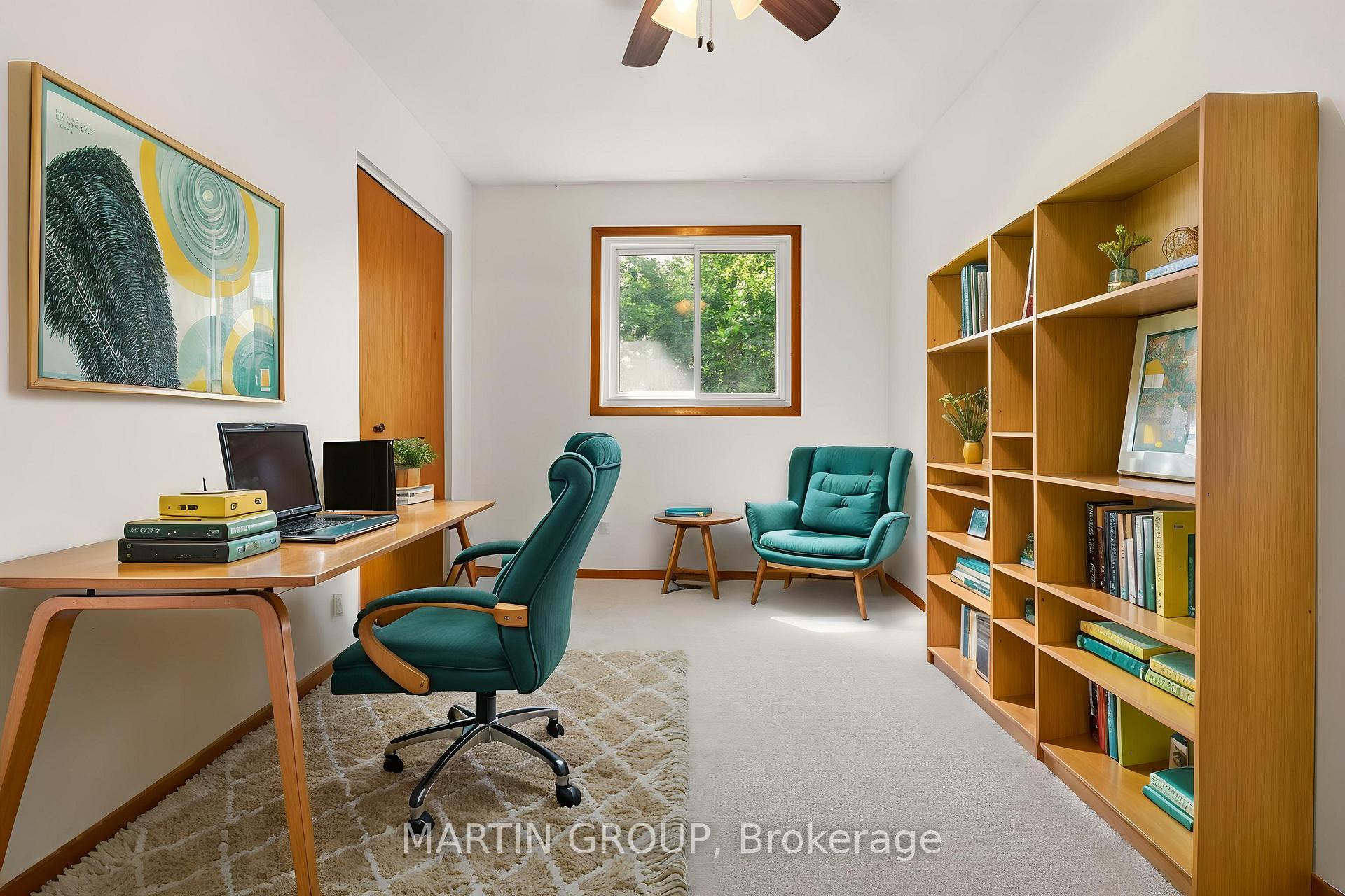1456 Harmsworth Square