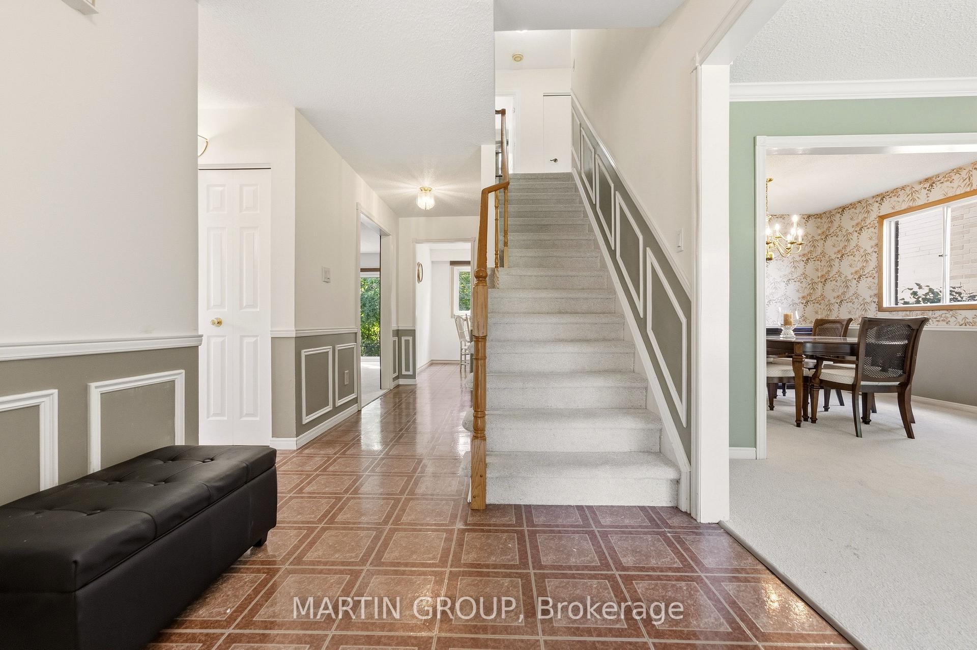 1456 Harmsworth Square