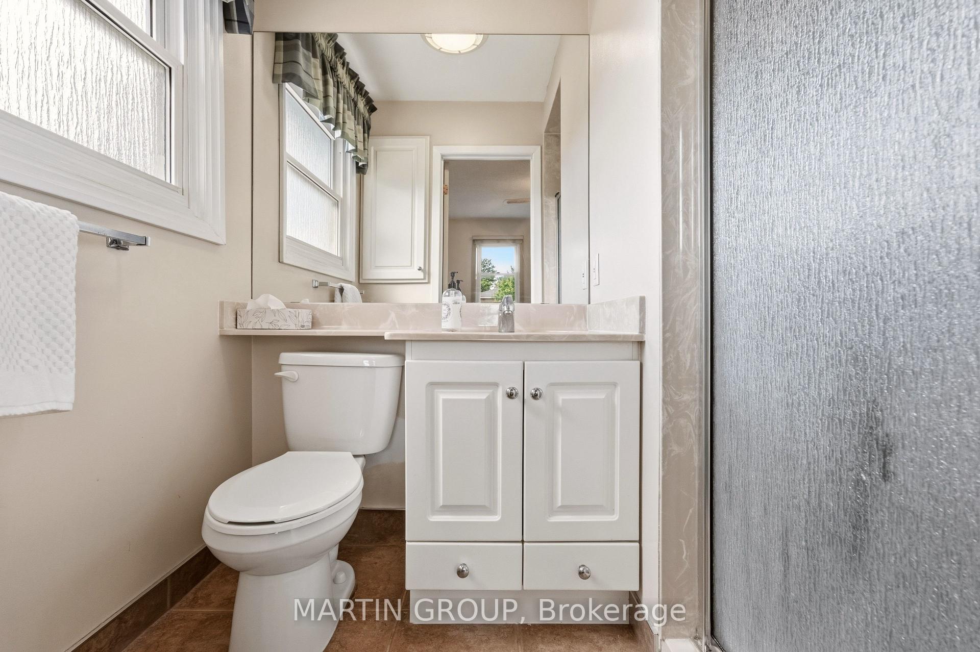 1456 Harmsworth Square