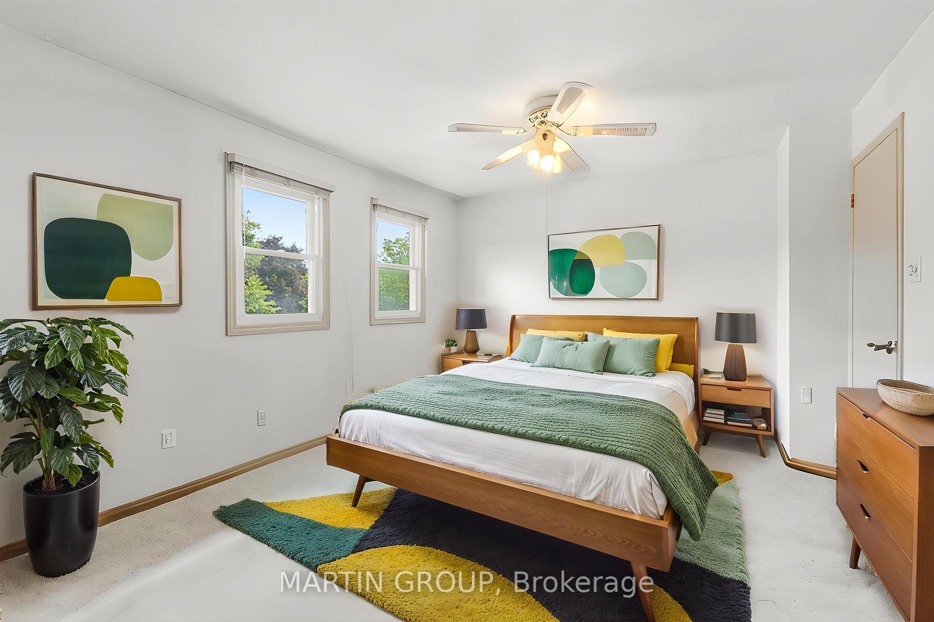 1456 Harmsworth Square
