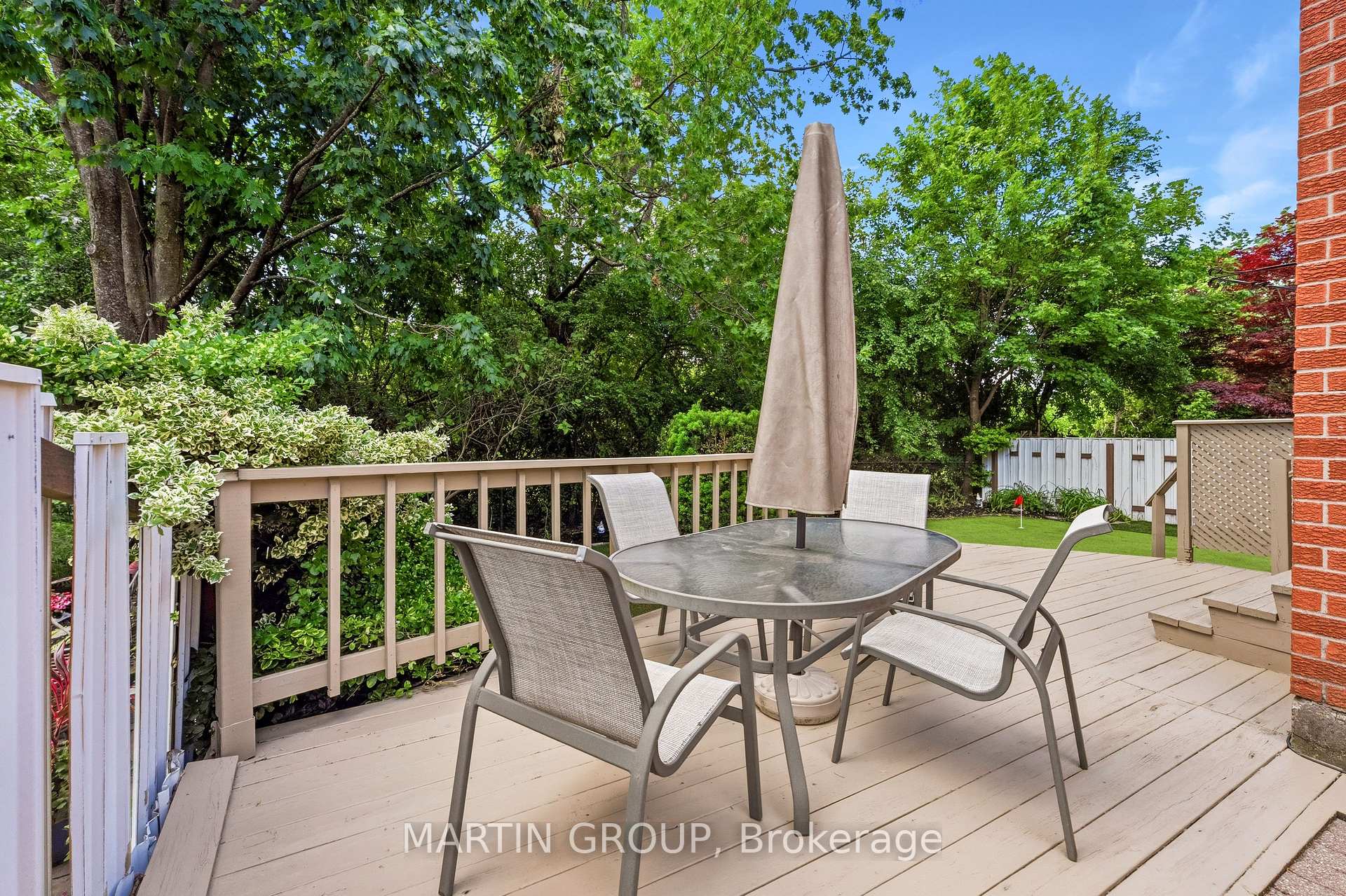 1456 Harmsworth Square