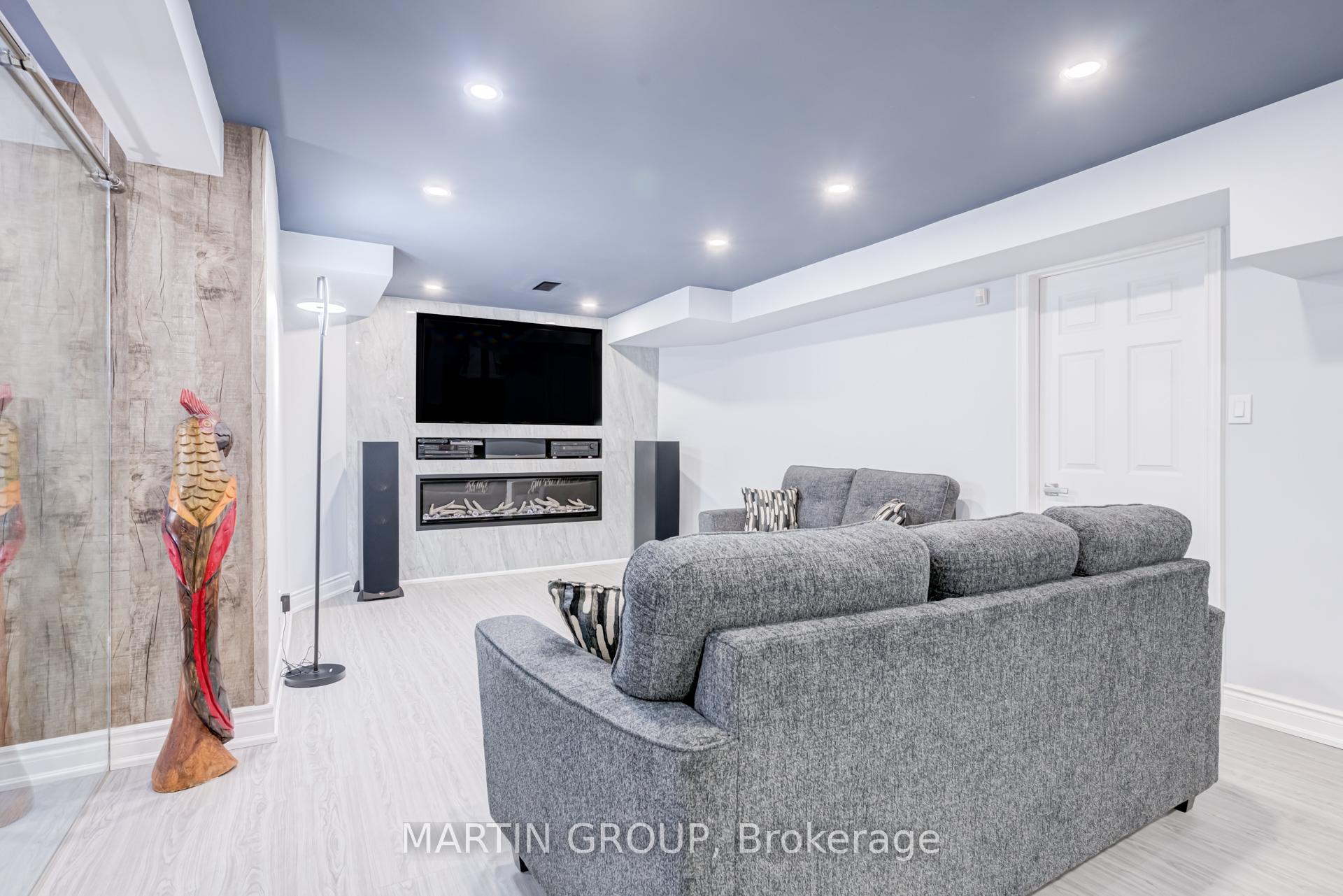 1359 Saddler Circle