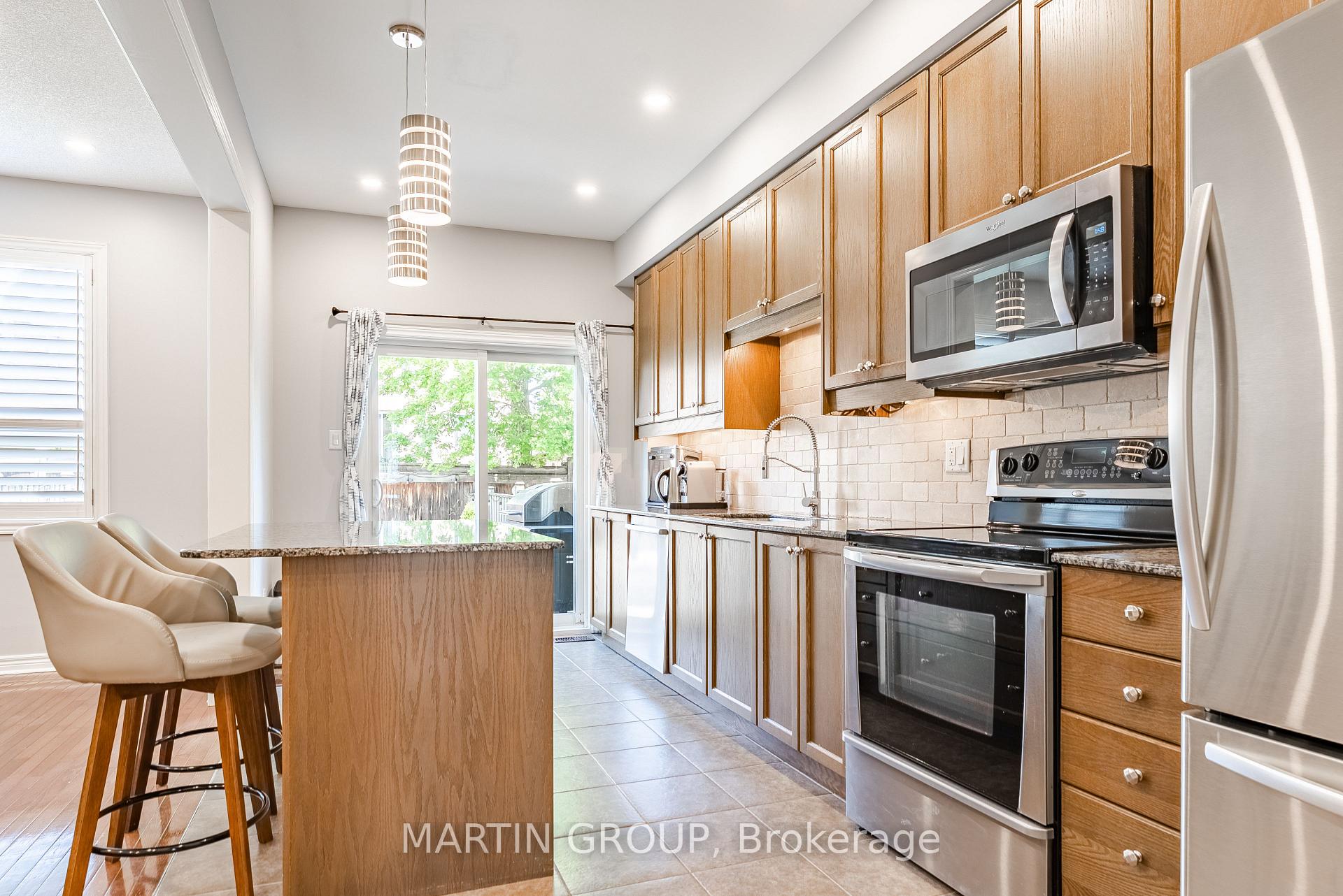 2425 Grand Oak Trail