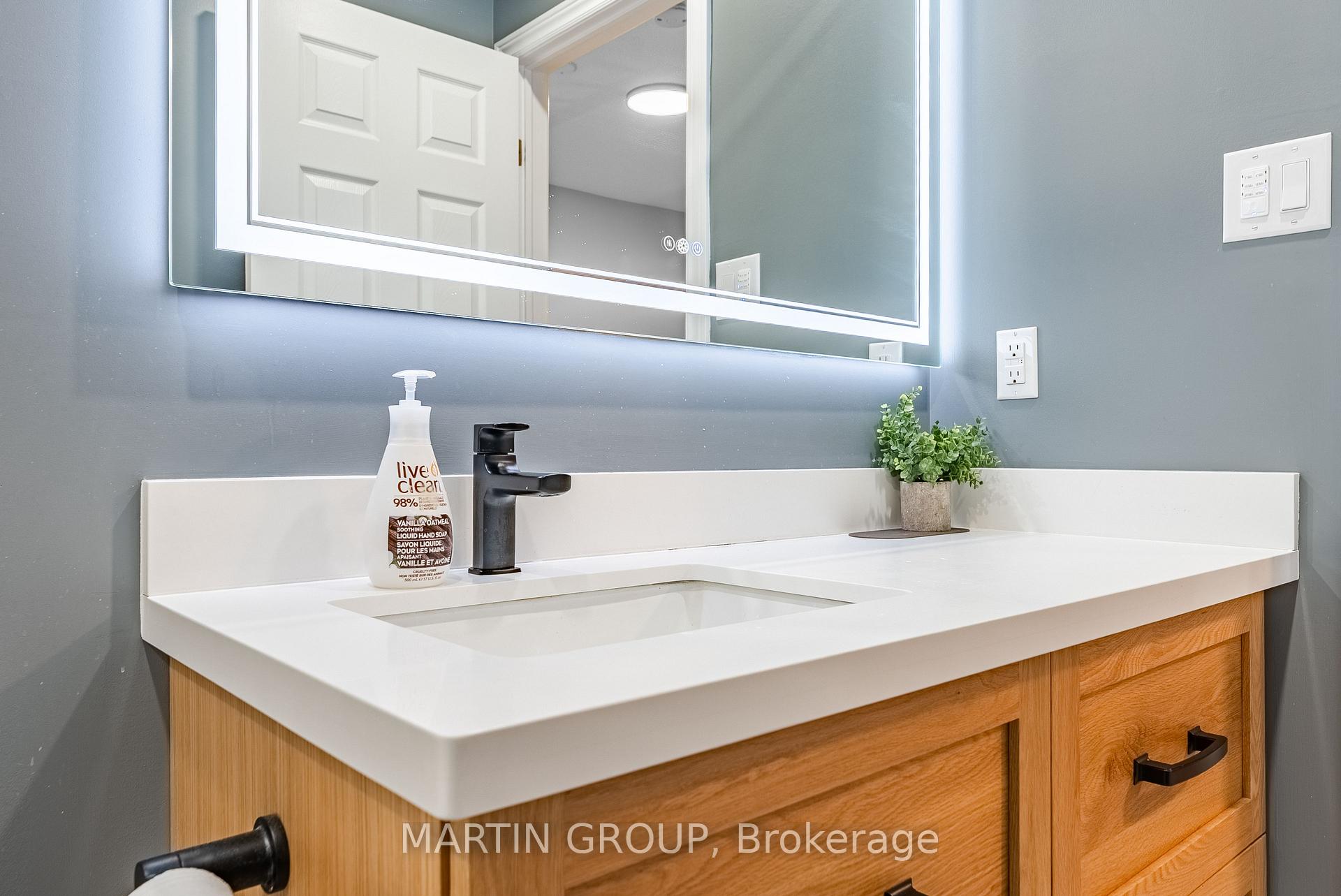 2425 Grand Oak Trail