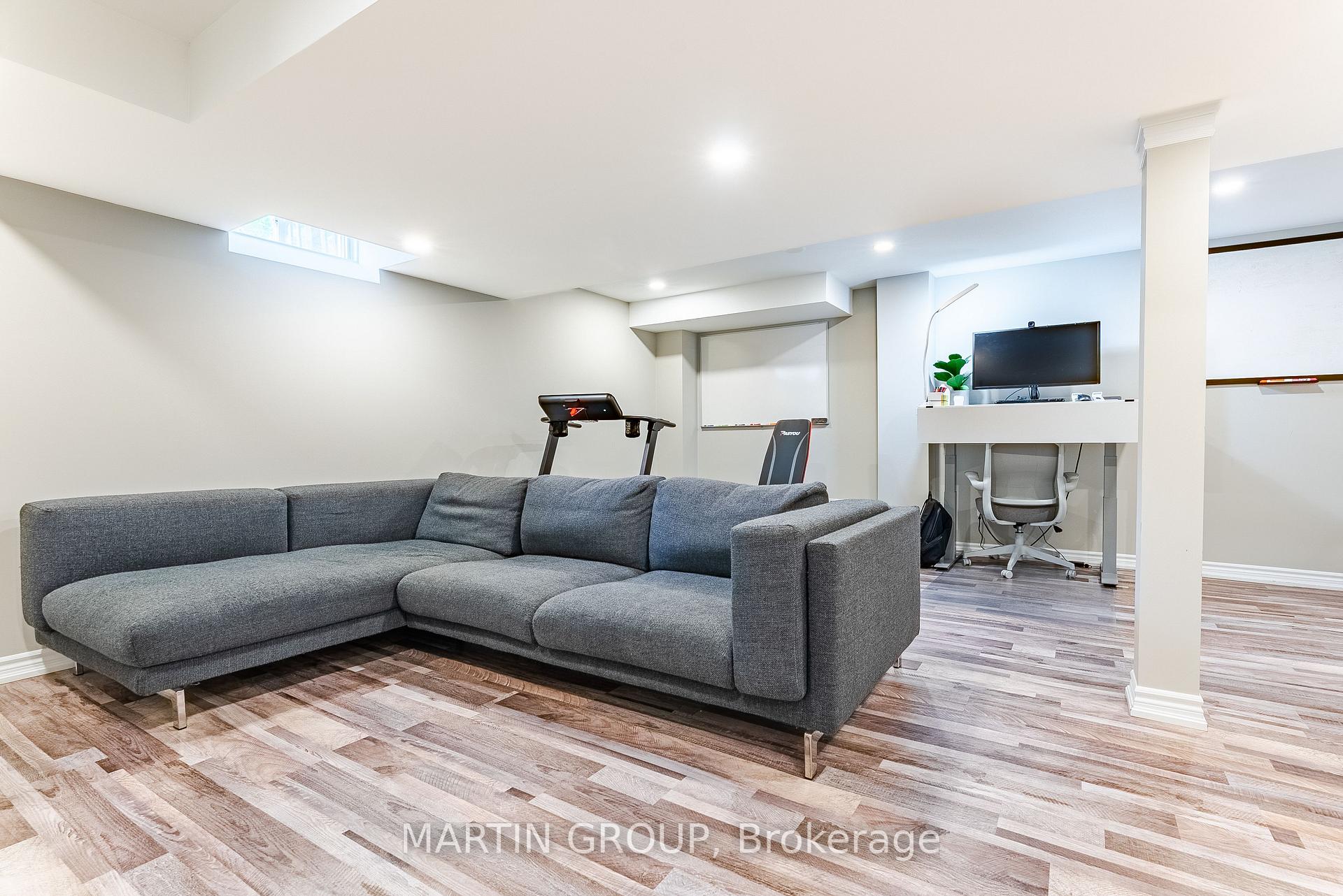 2425 Grand Oak Trail