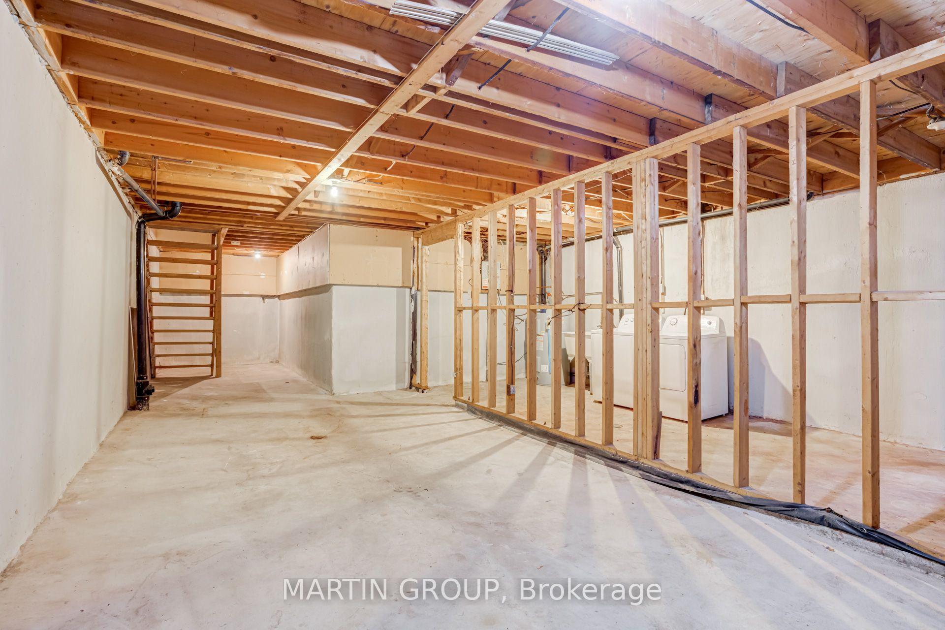 5076 New Street 23