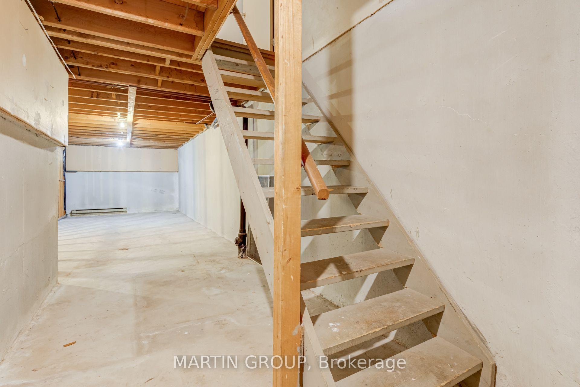 5076 New Street 23