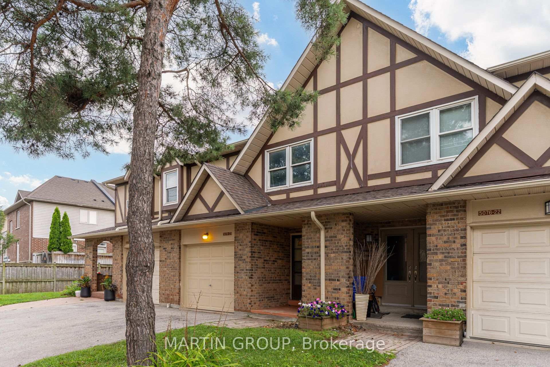 5076 New Street 23