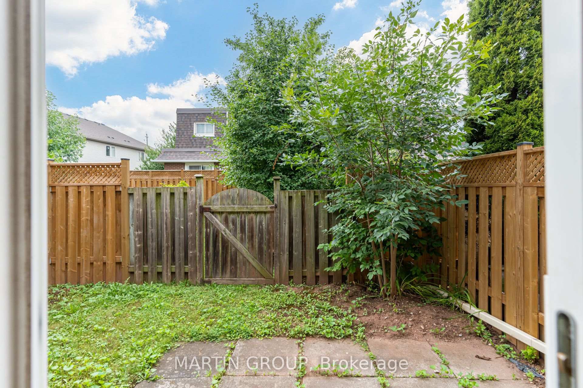 5076 New Street 23