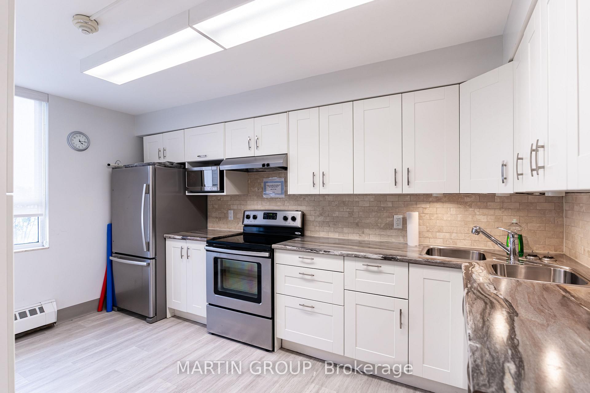 5280 Lakeshore Road 1102