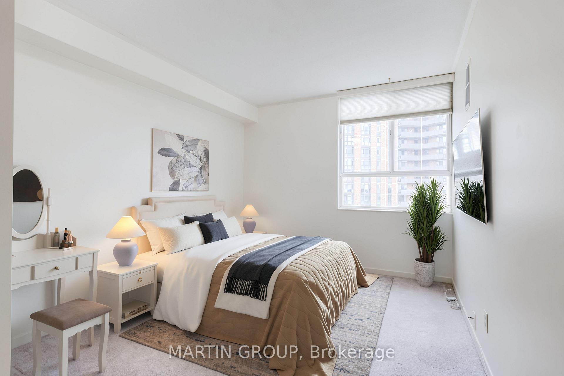 5280 Lakeshore Road 1102