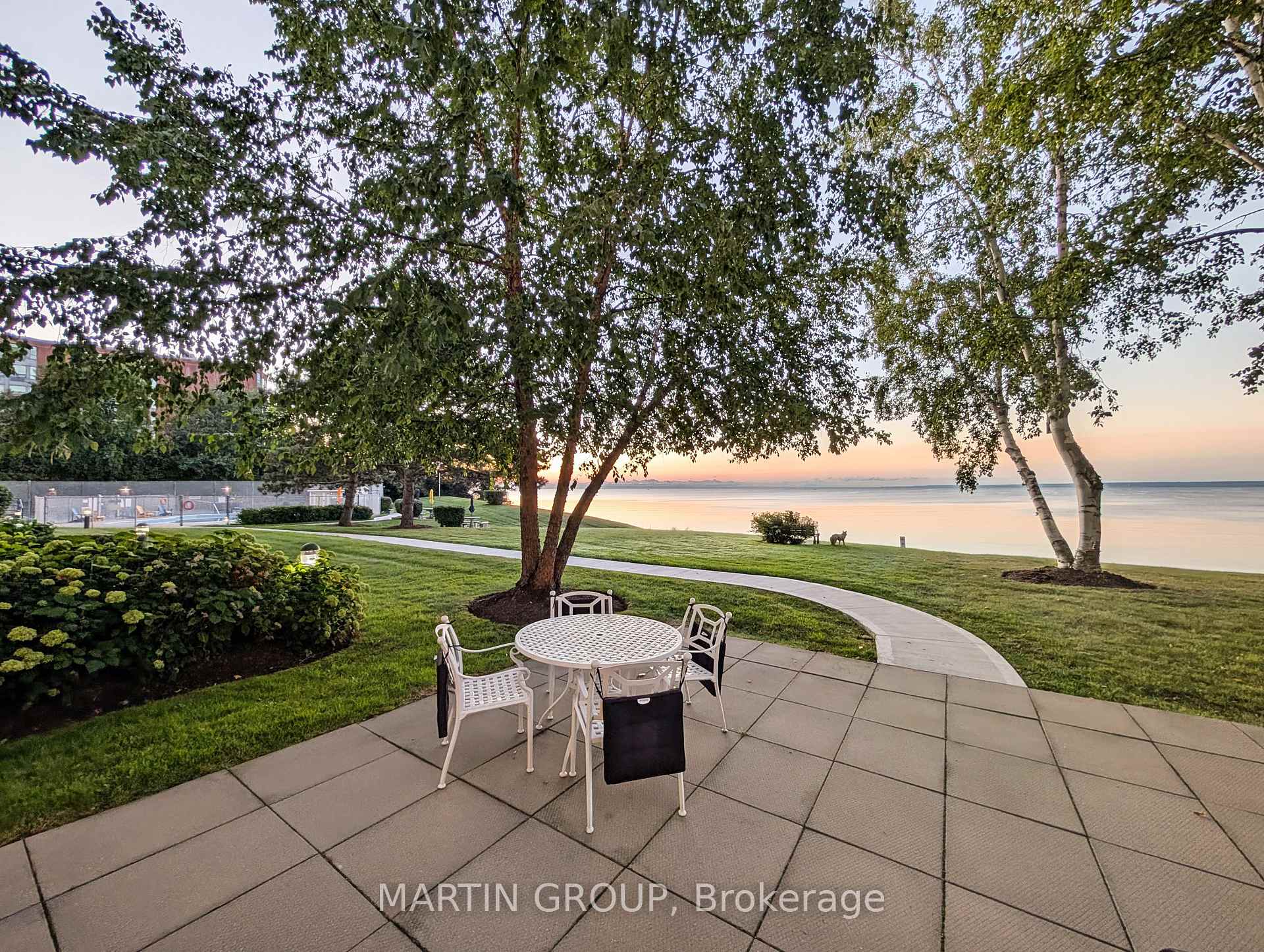 5280 Lakeshore Road 1102