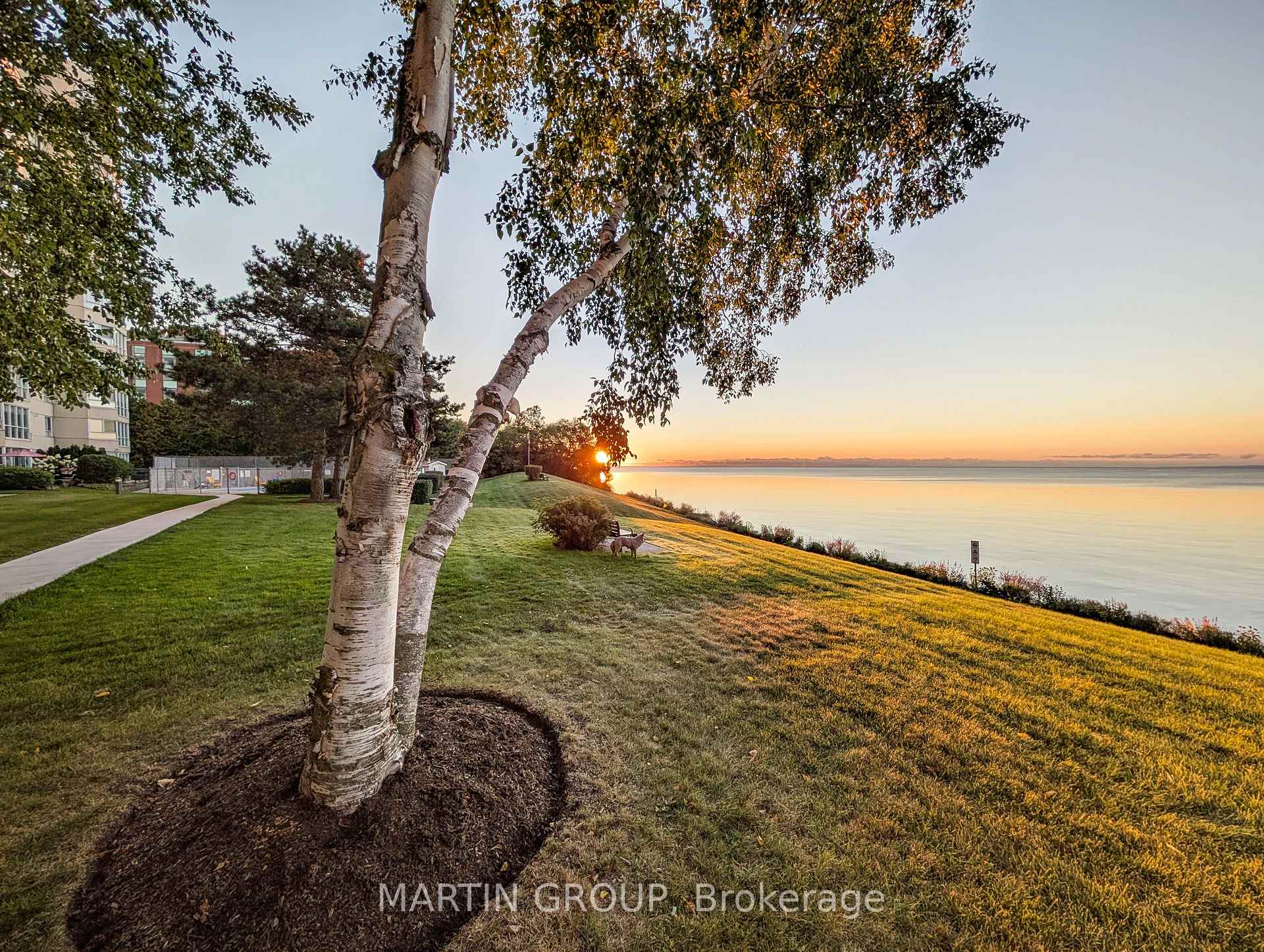 5280 Lakeshore Road 1102
