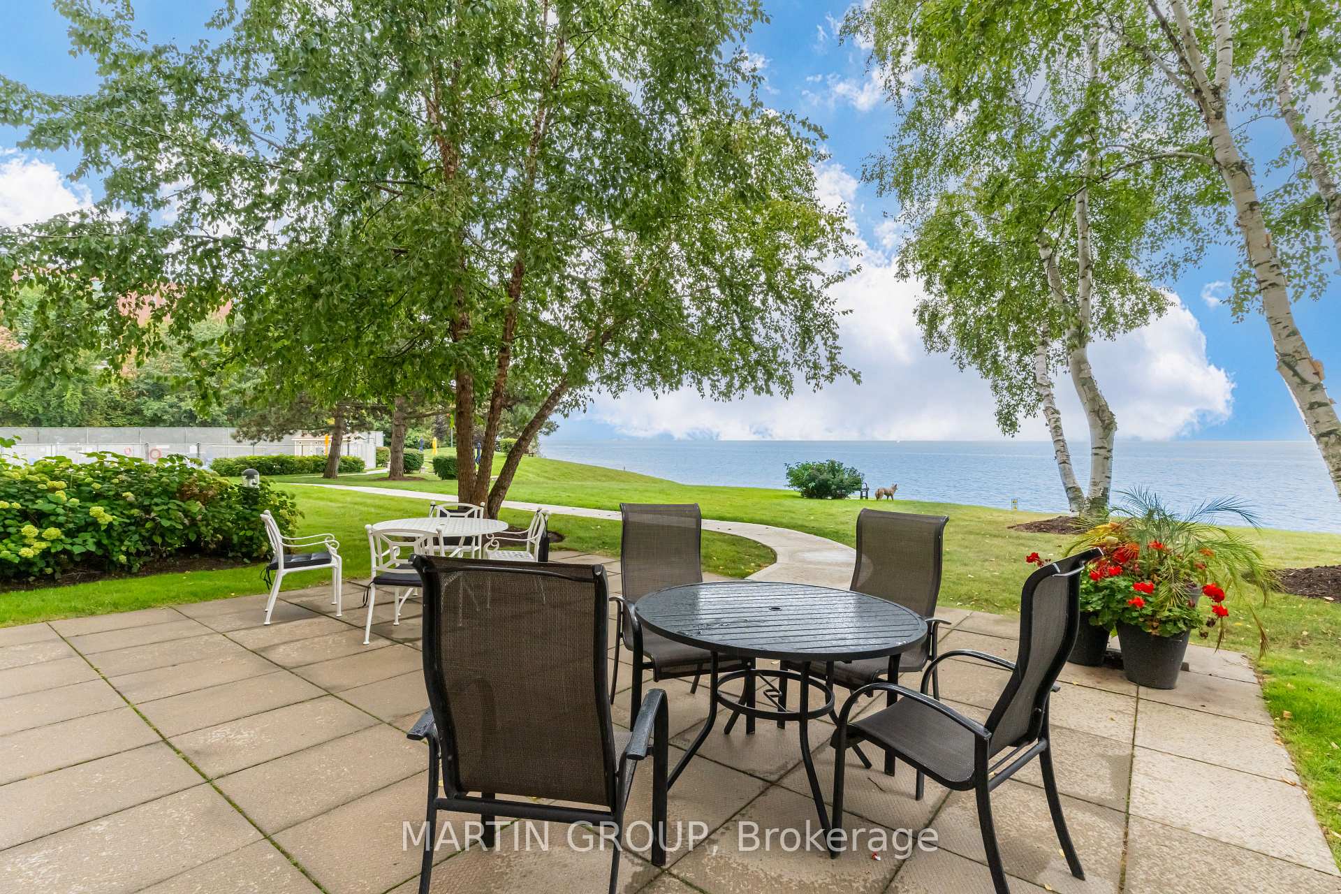 5280 Lakeshore Road 1102