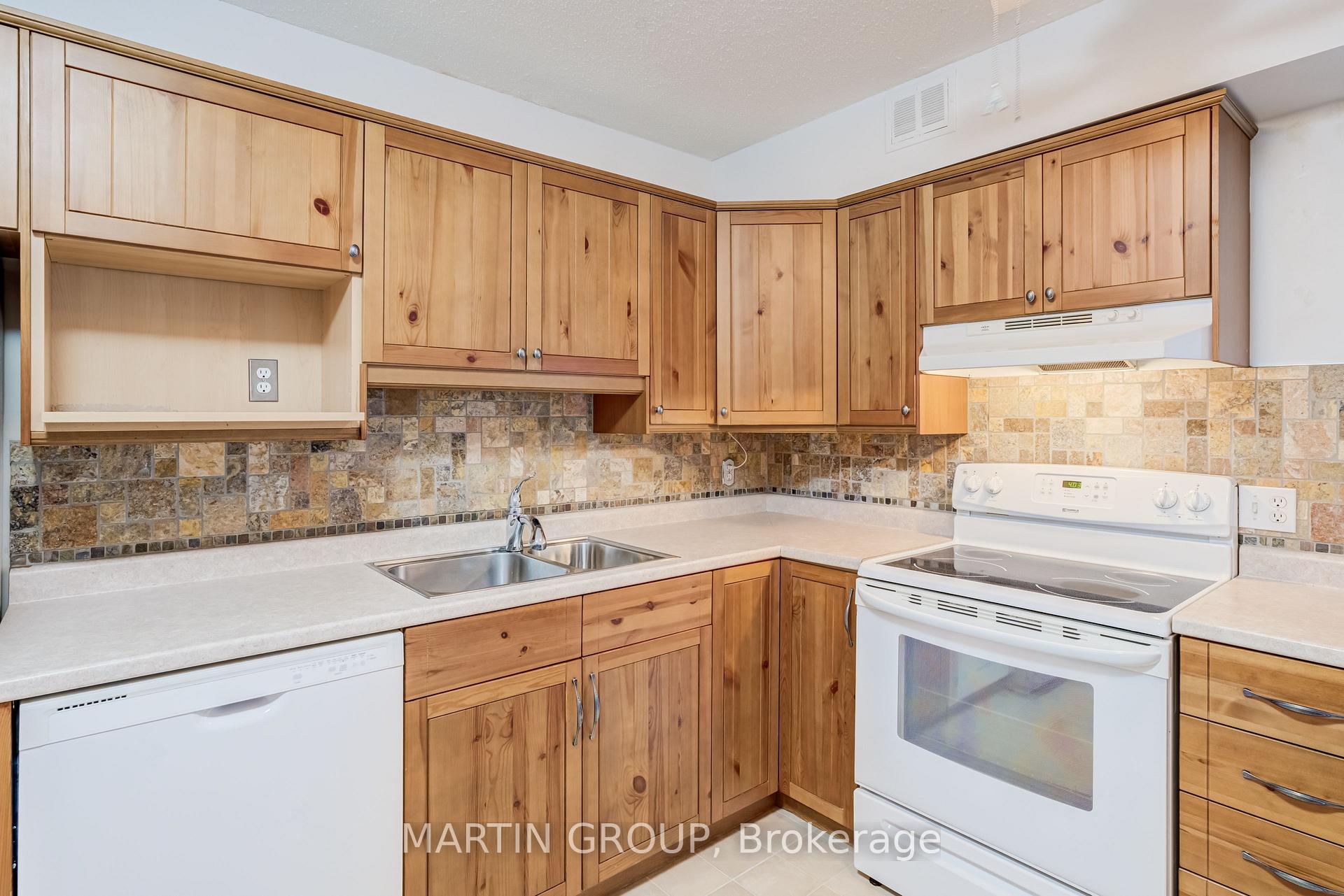 5280 Lakeshore Road 1102