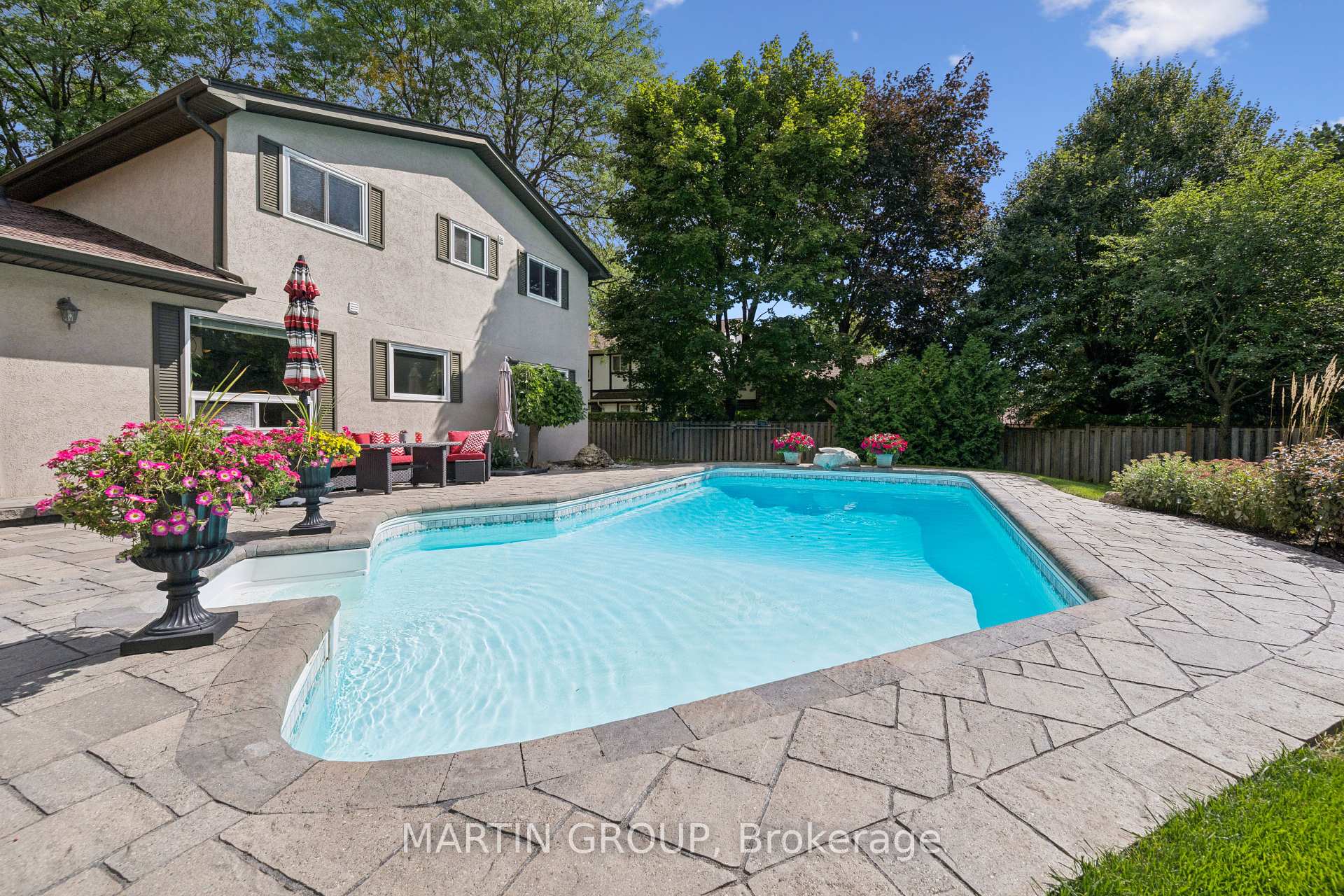 250 Mccraney Street W
