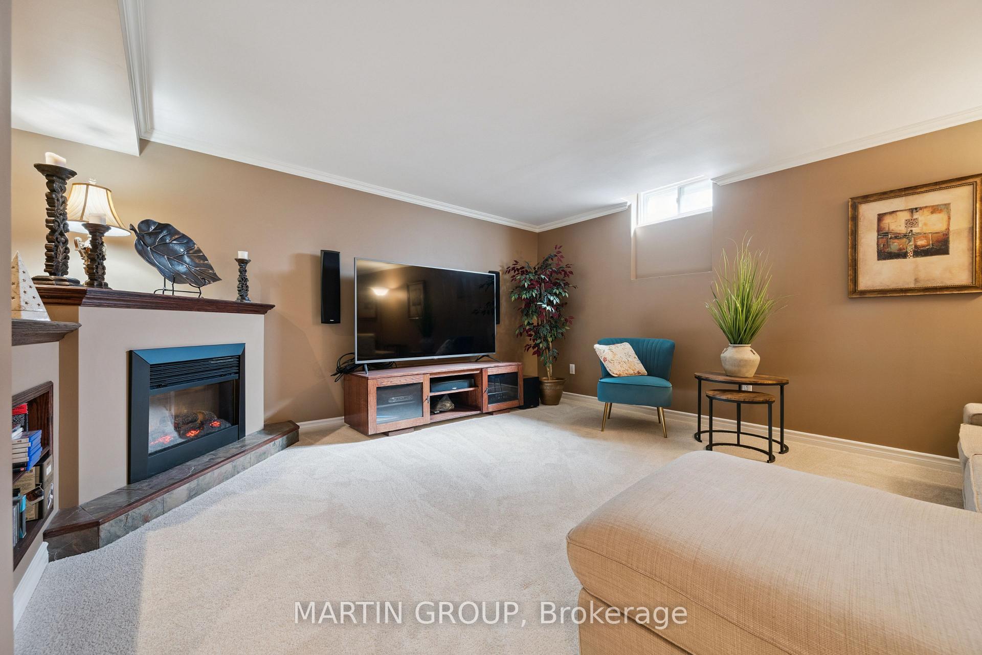250 Mccraney Street W