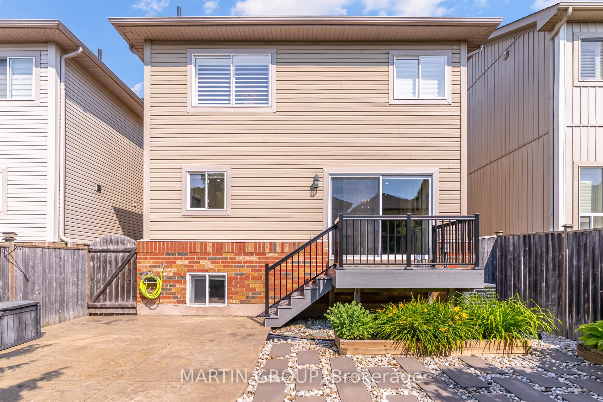 59 Fiddlehead Crescent