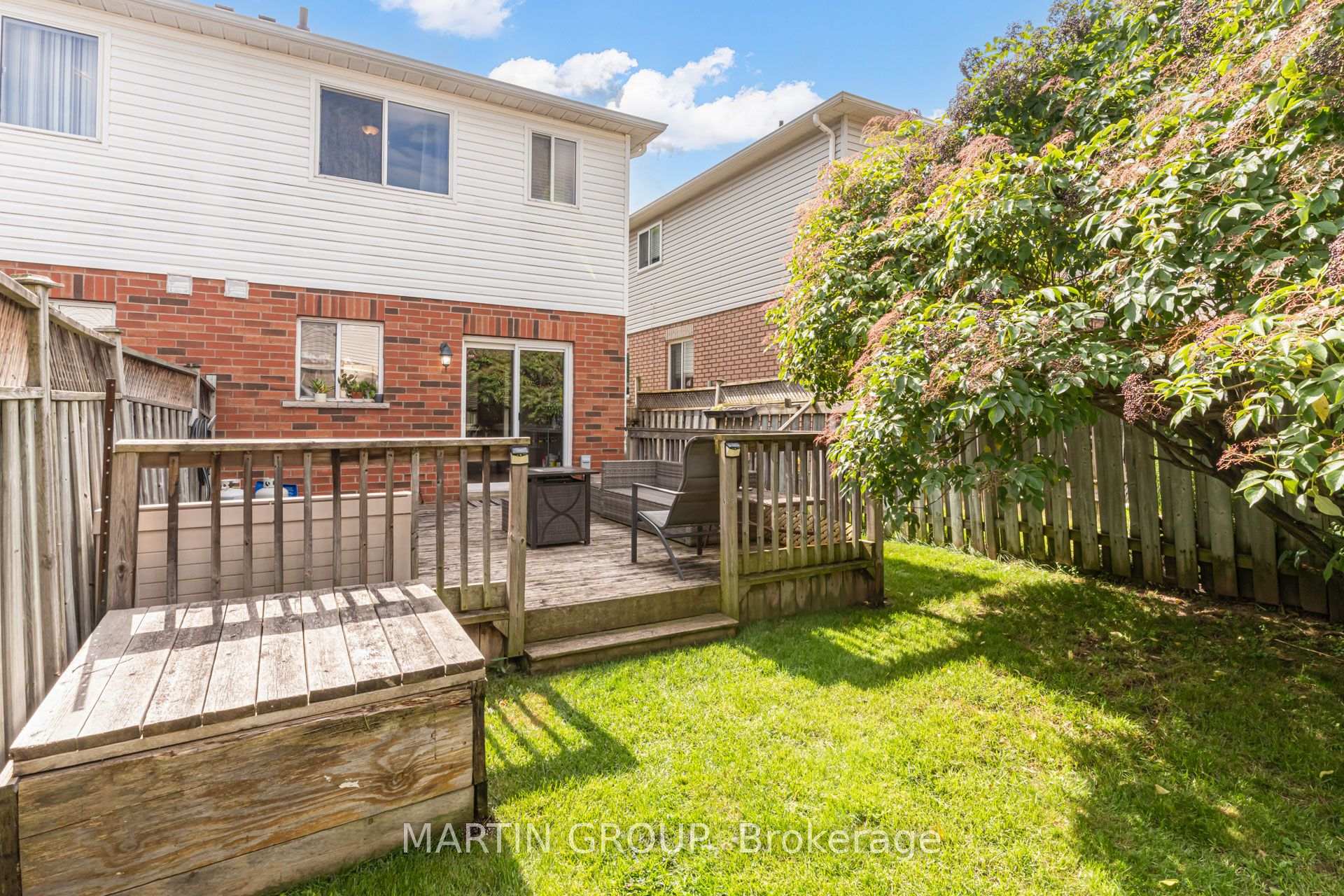 33 Slater Court