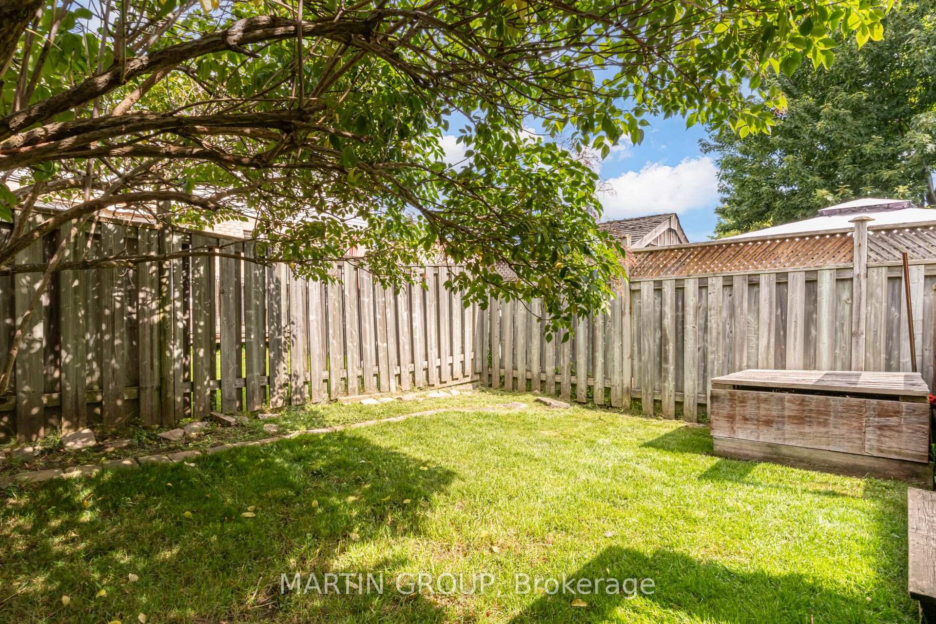 33 Slater Court