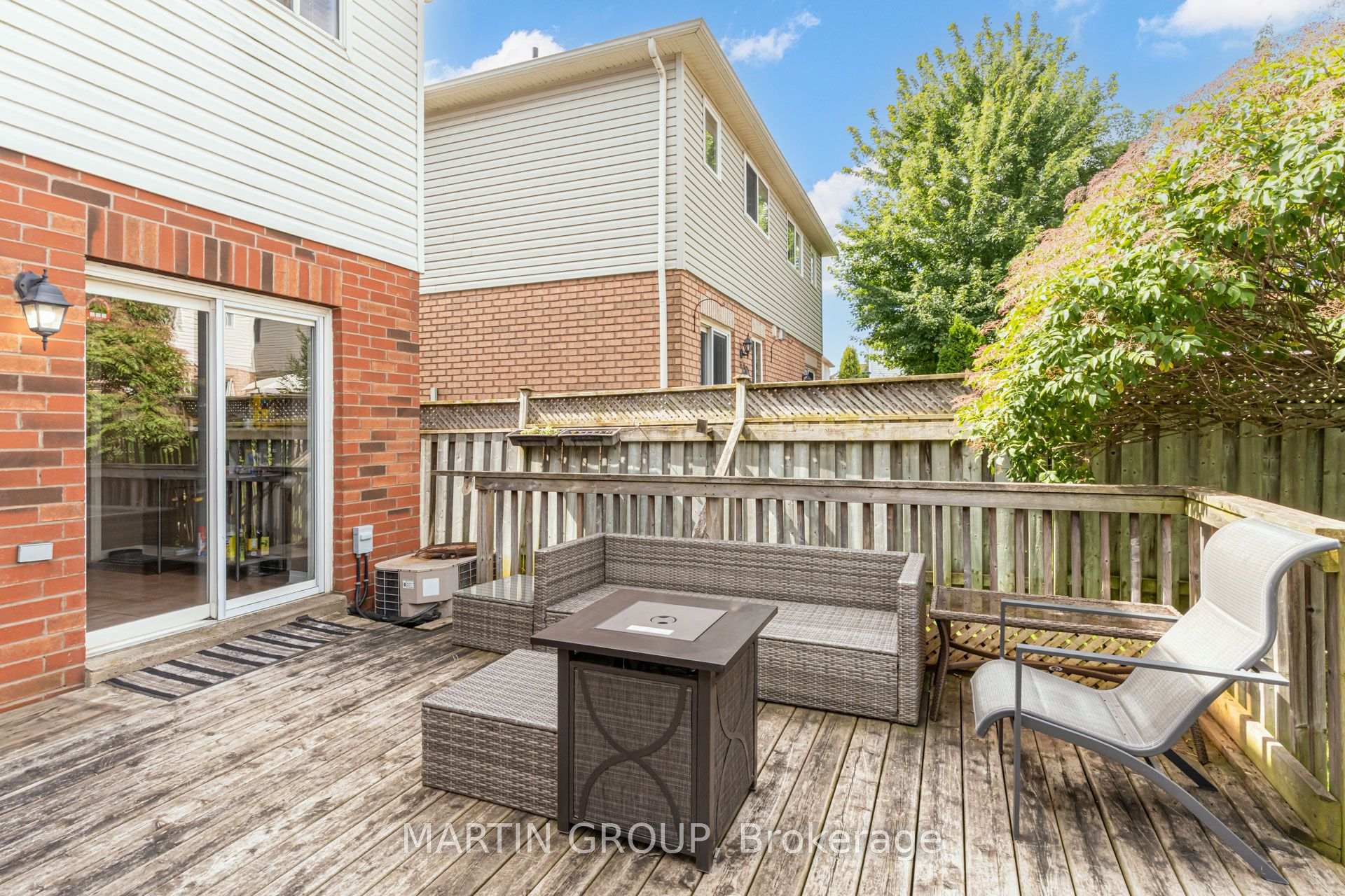33 Slater Court