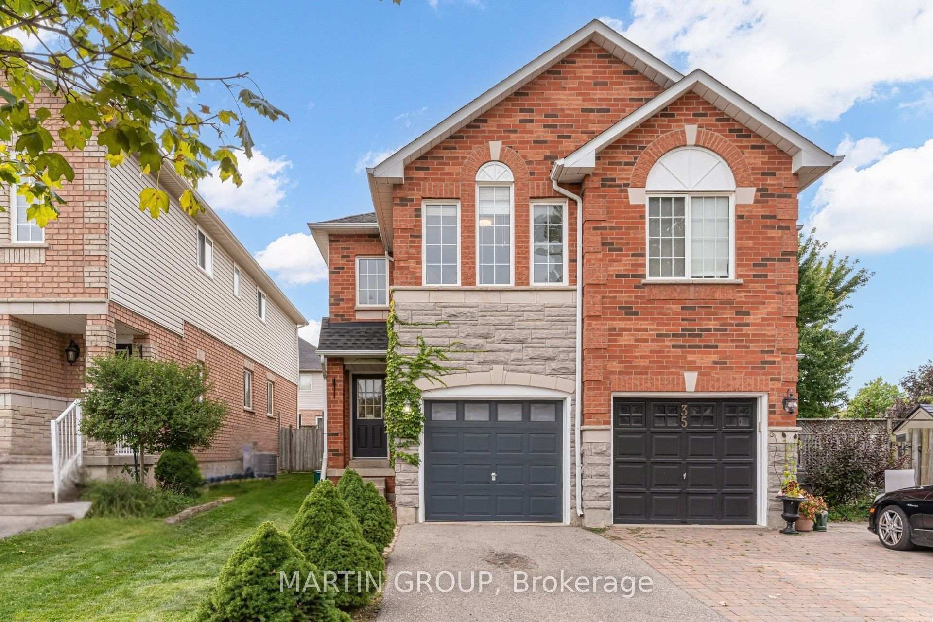 33 Slater Court