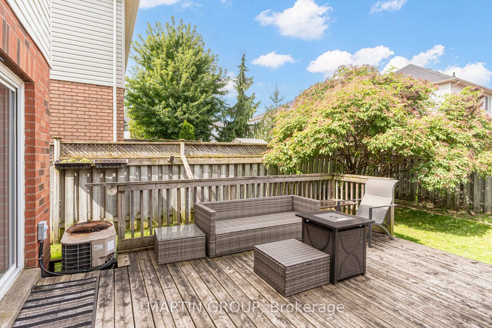 33 Slater Court