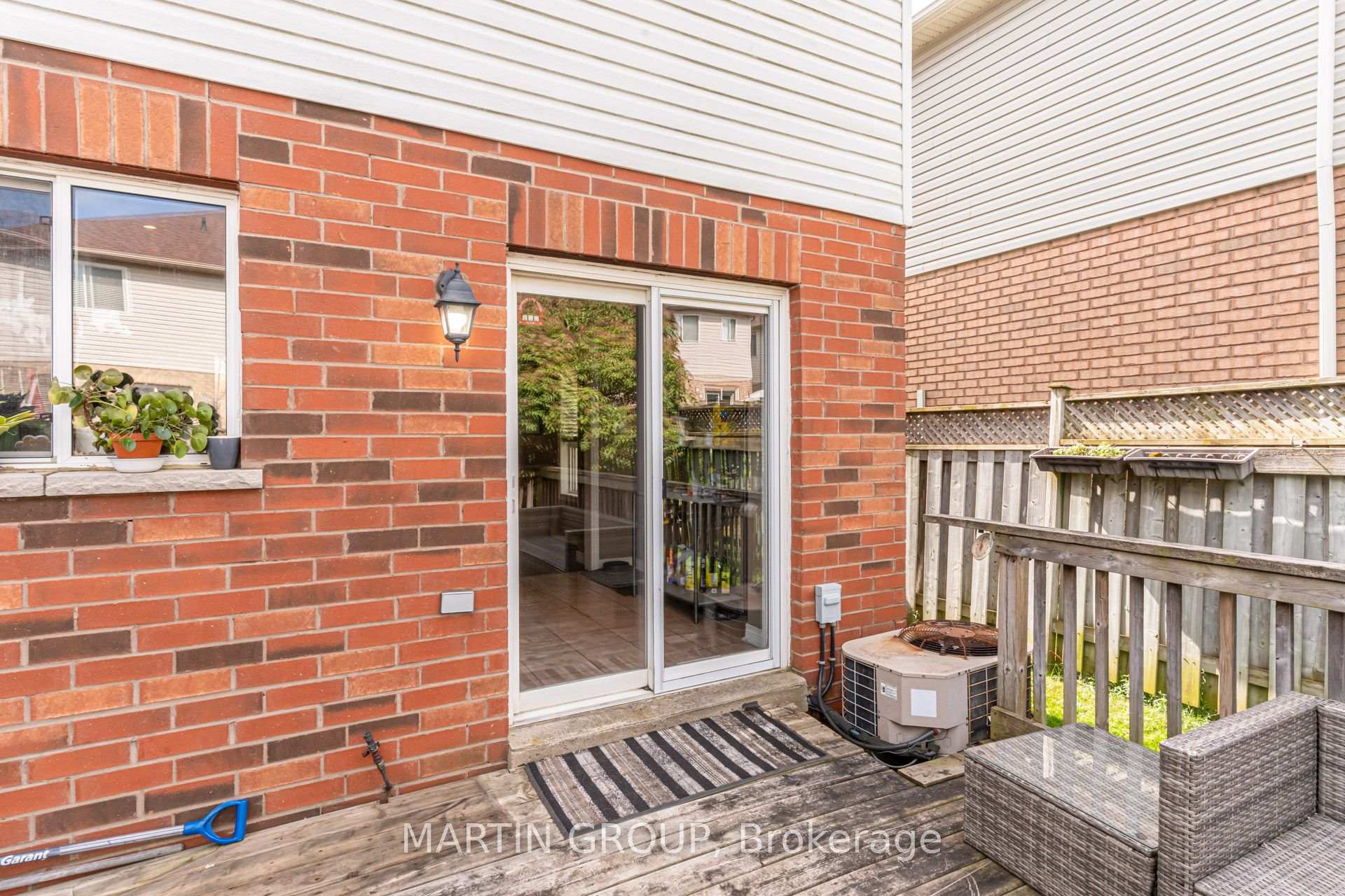 33 Slater Court