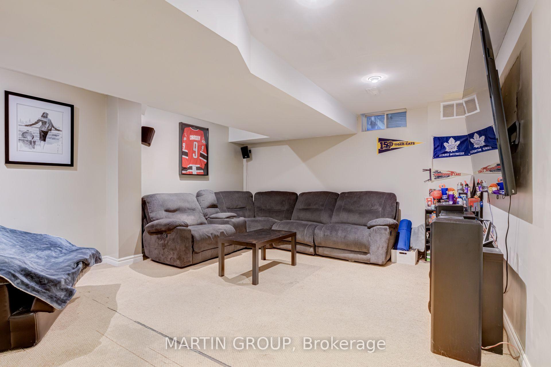 33 Slater Court