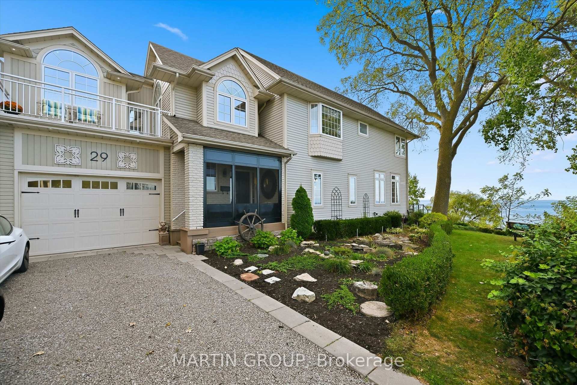 29 CONSIDINE Avenue