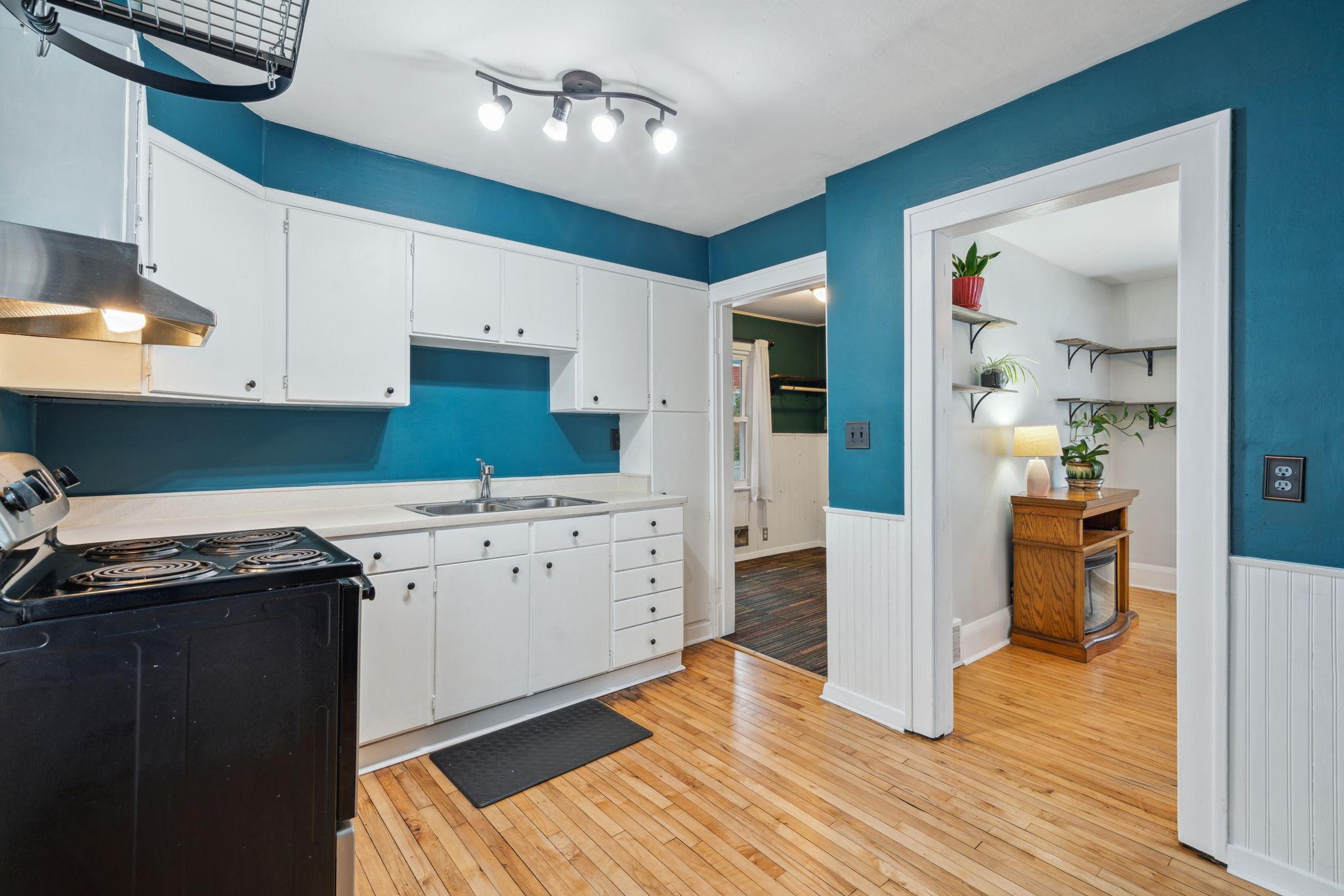 3911 Lookout Place