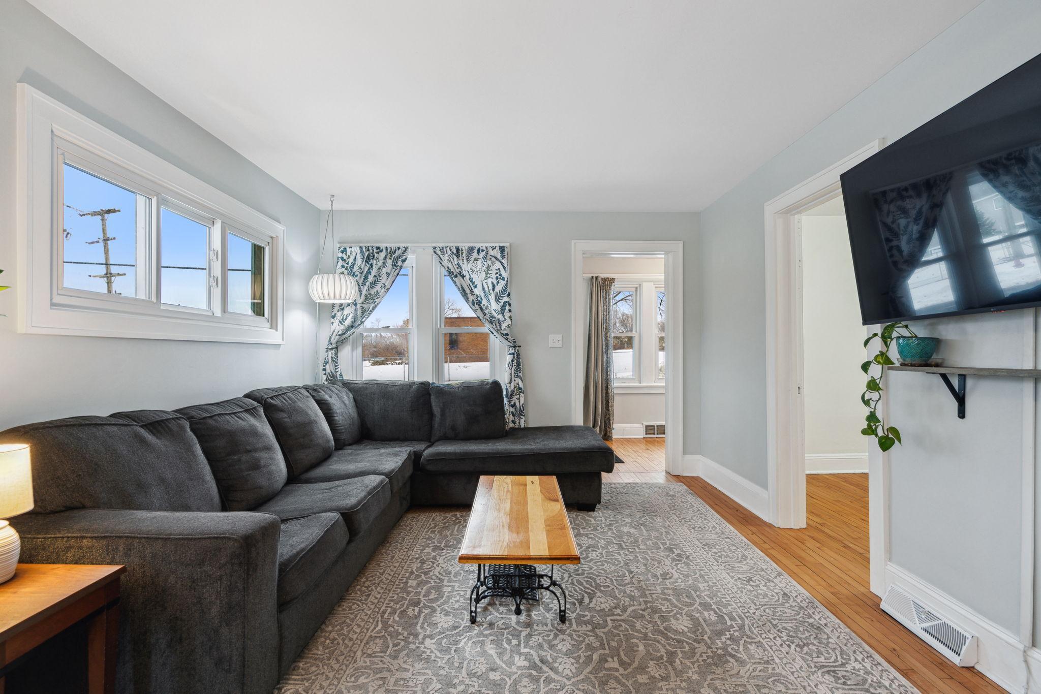 3911 Lookout Place