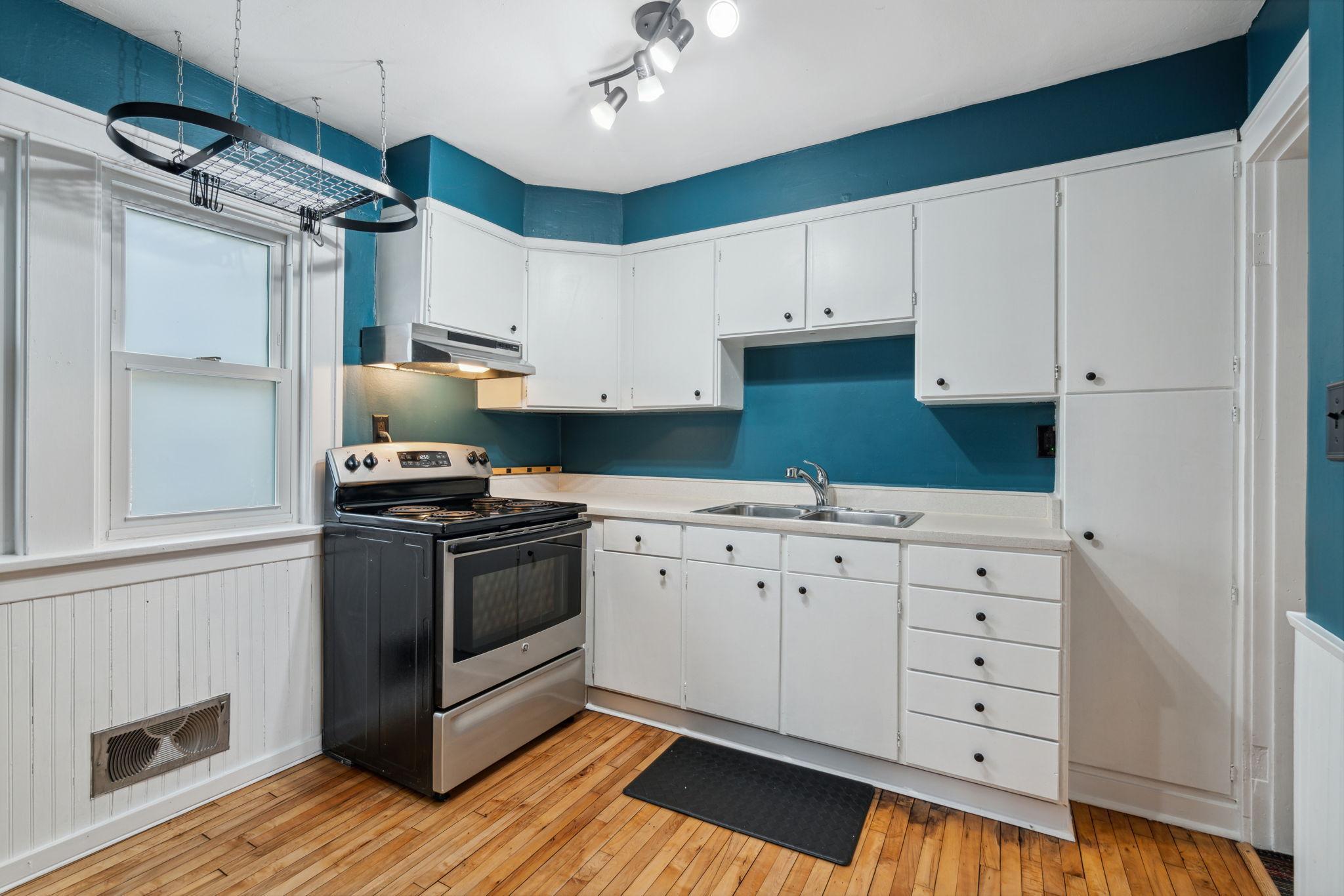 3911 Lookout Place