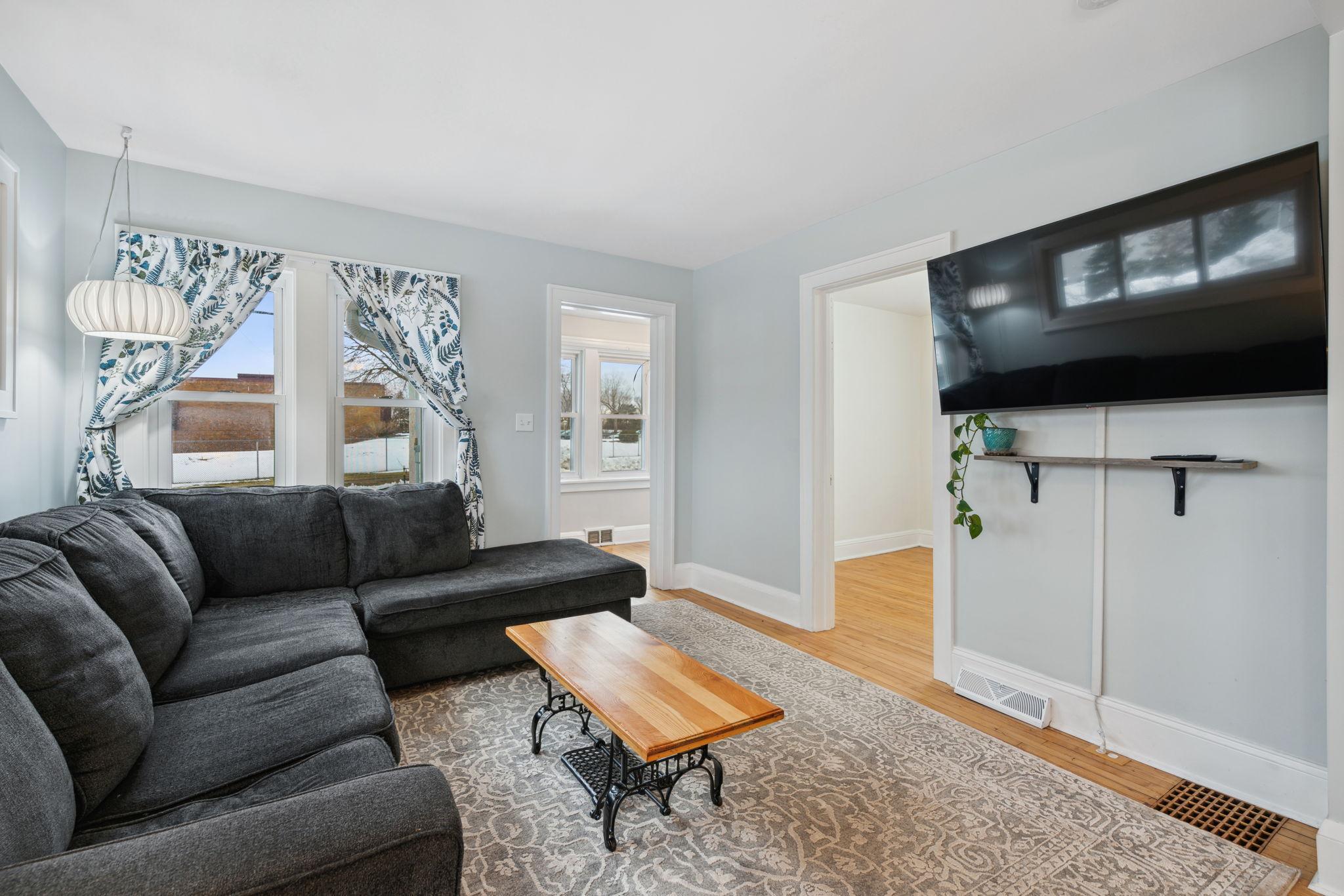 3911 Lookout Place