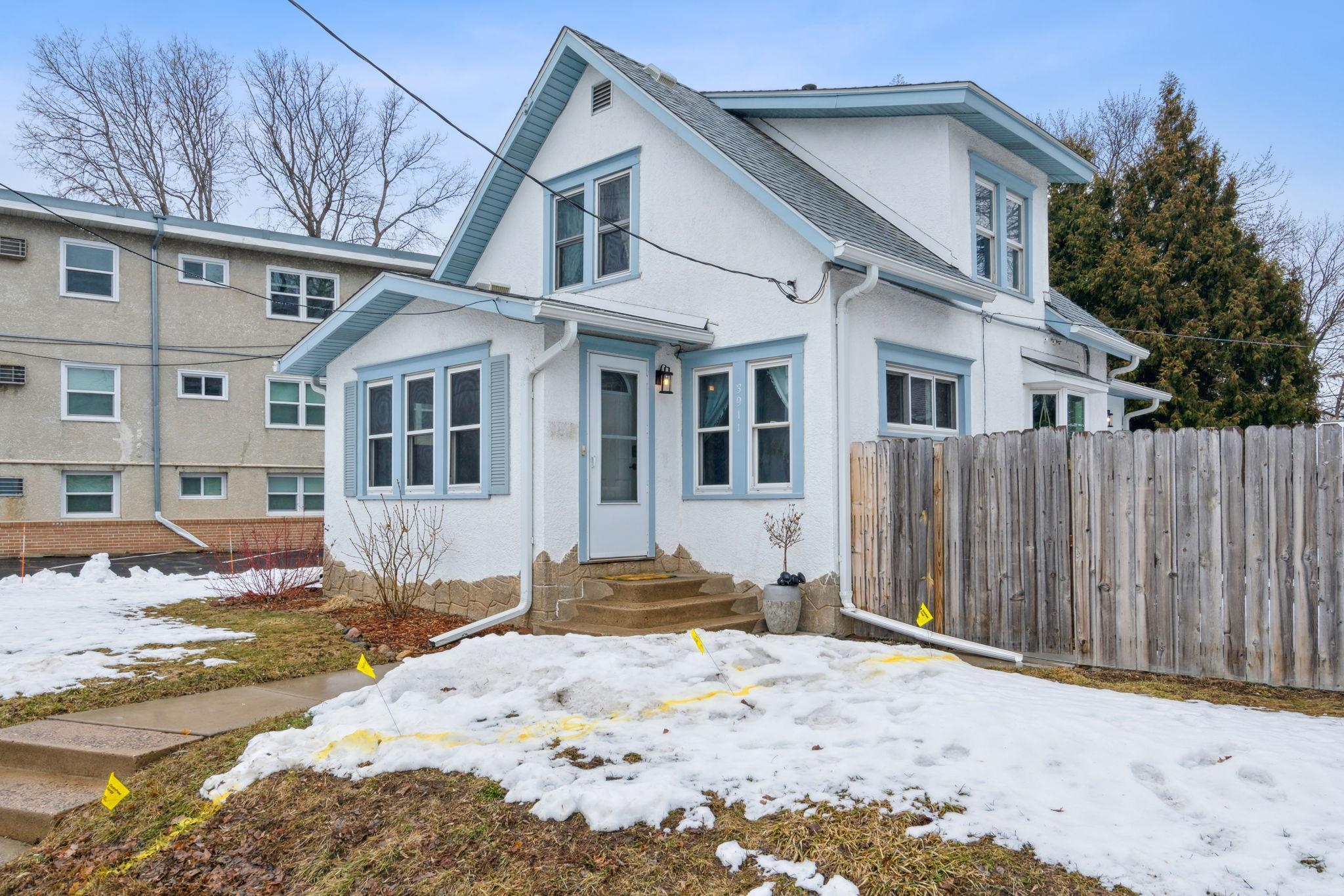 3911 Lookout Place