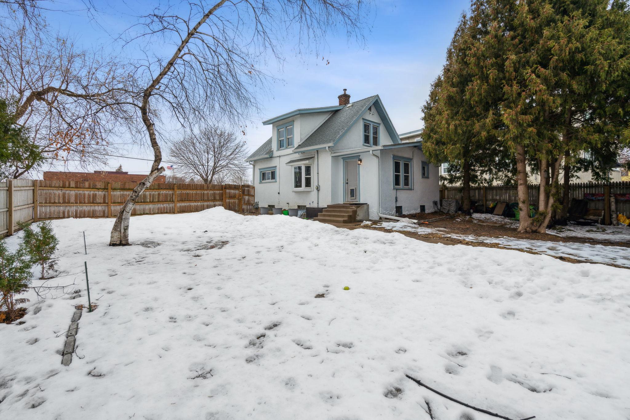 3911 Lookout Place