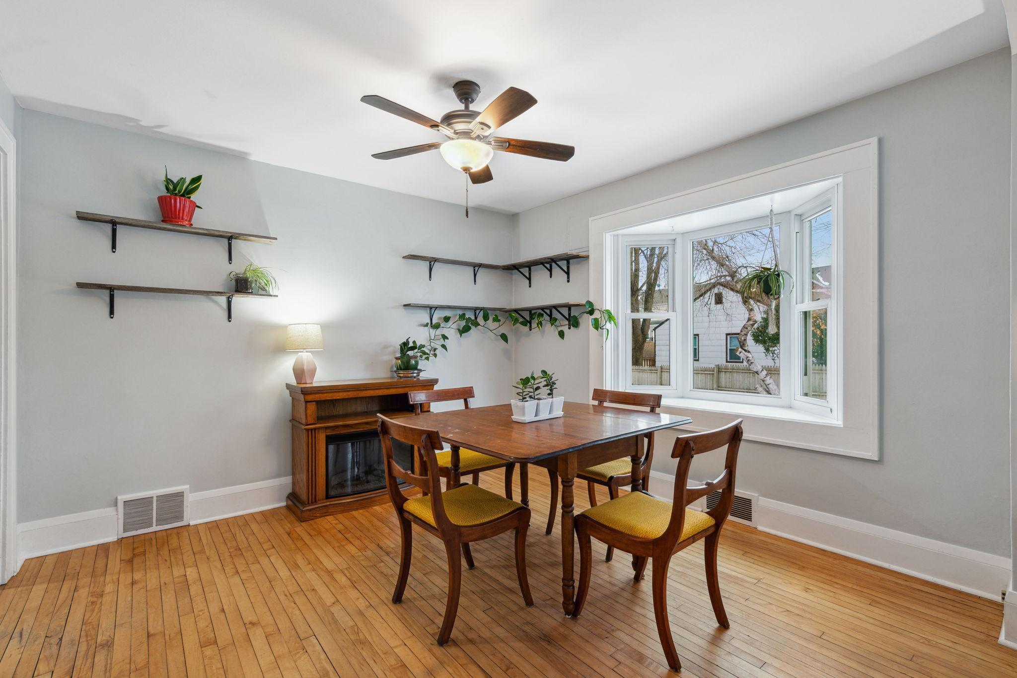 3911 Lookout Place