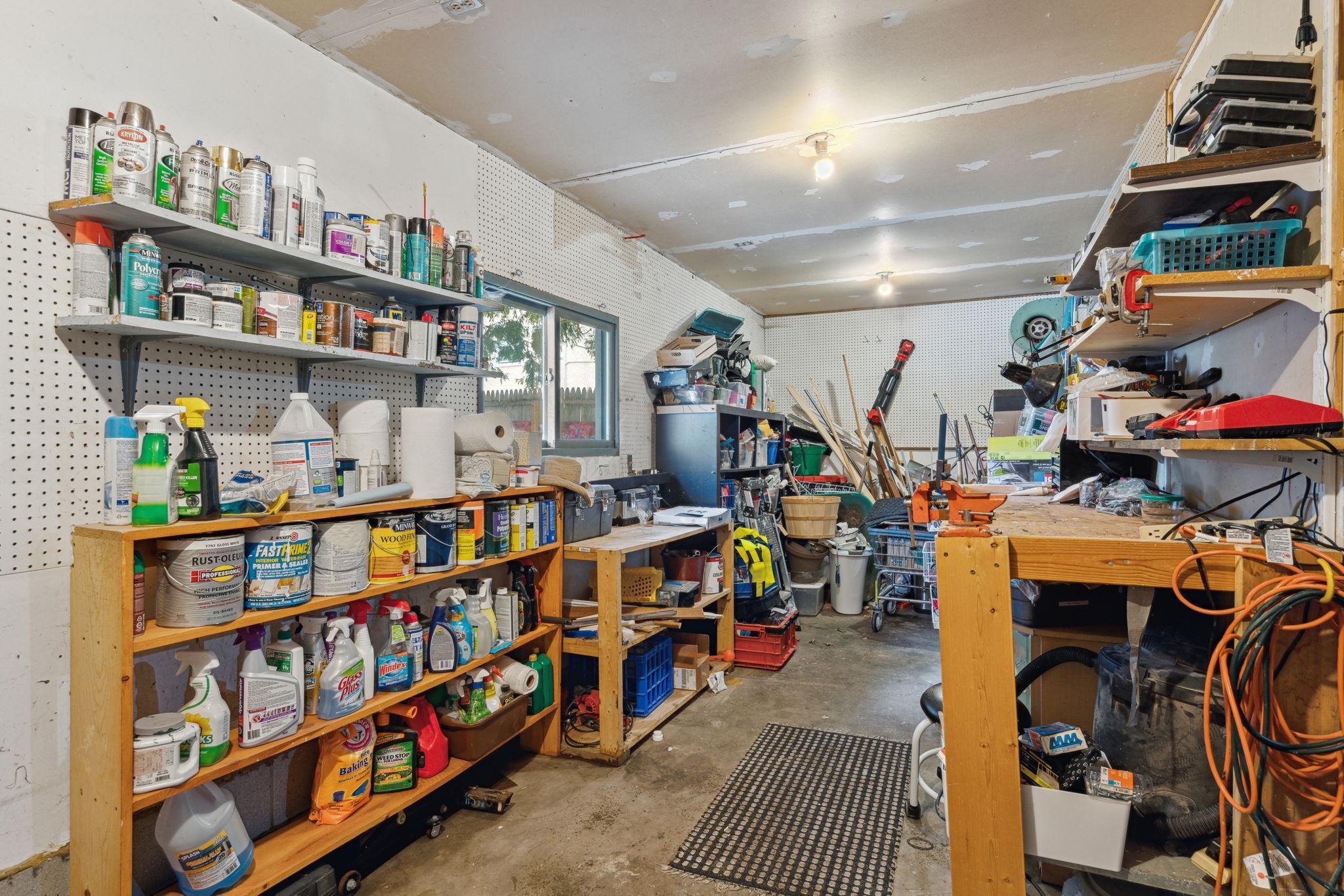 3911 Lookout Place