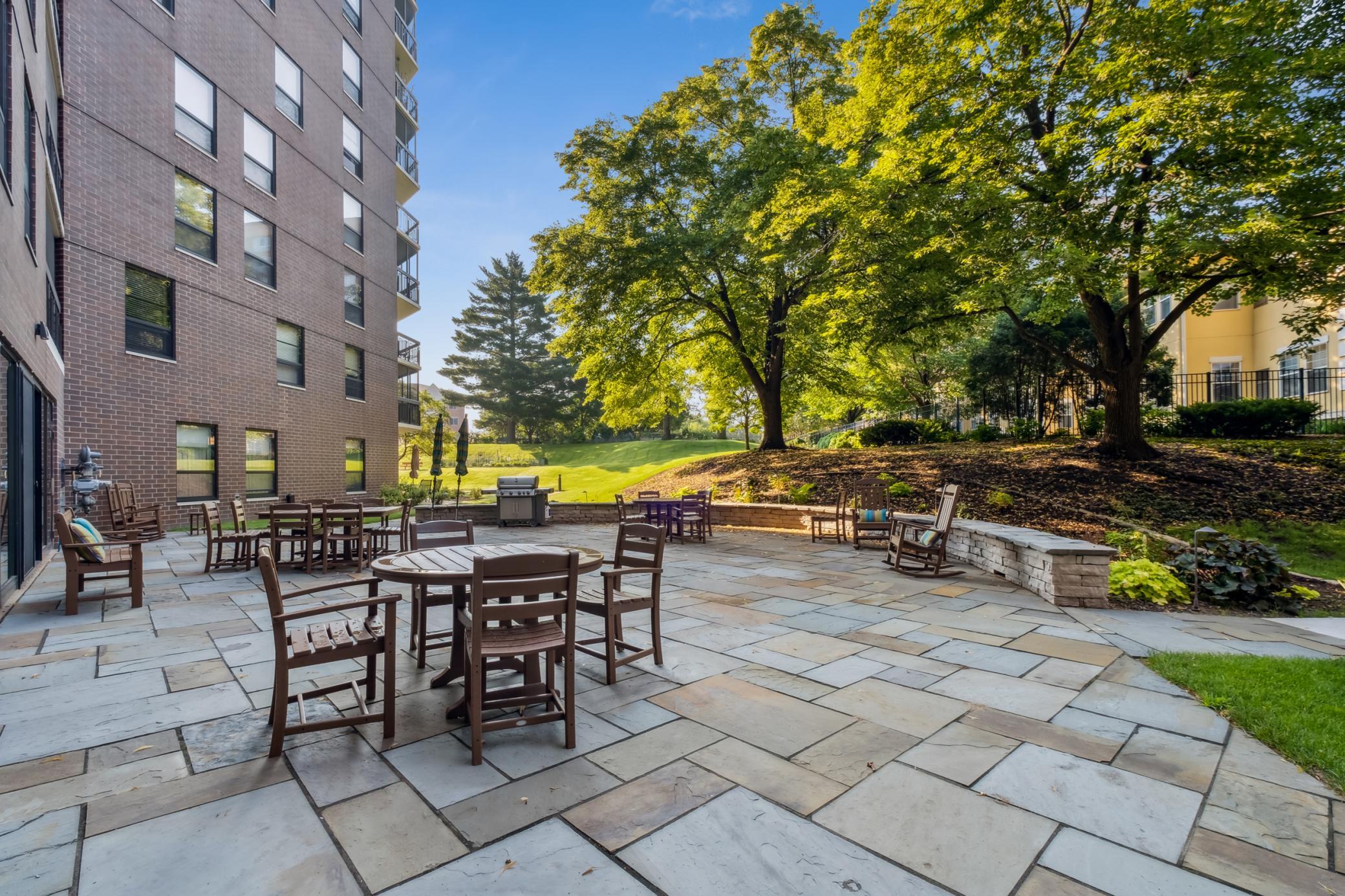 6615 Lake Shore Drive S Unit: 1008